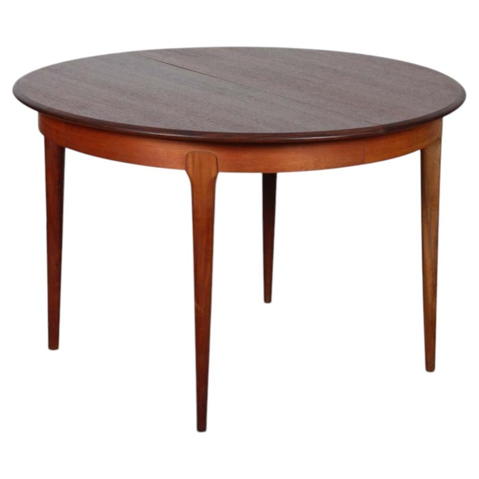 Round extendable teak dining table, Scandinavian design, 1960