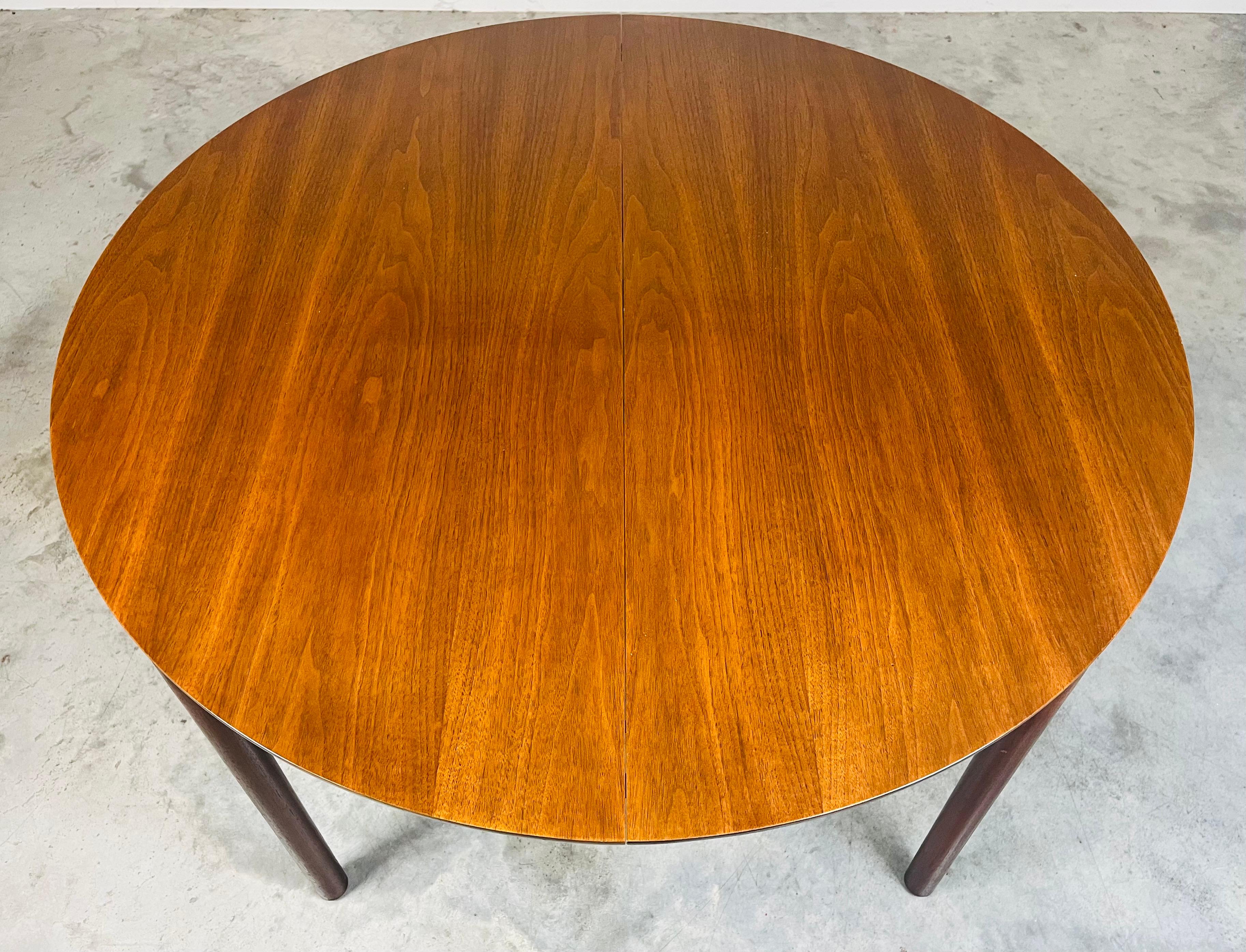 Turned Round Extendable Walnut Dining Table By Greta Grossman For Glenn Of California