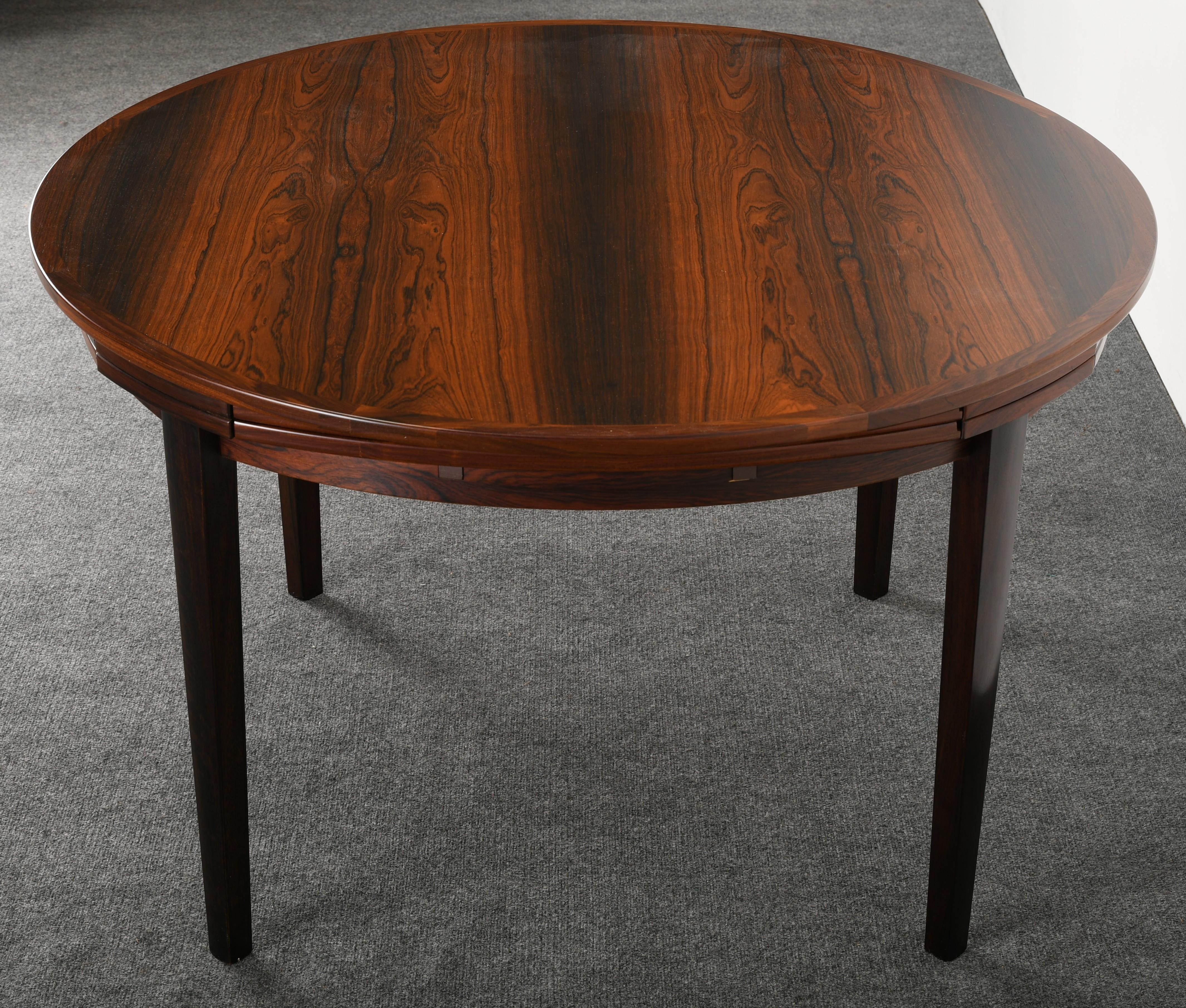 Round Rosewood Extension Table by Dyrlund, 1960s 5