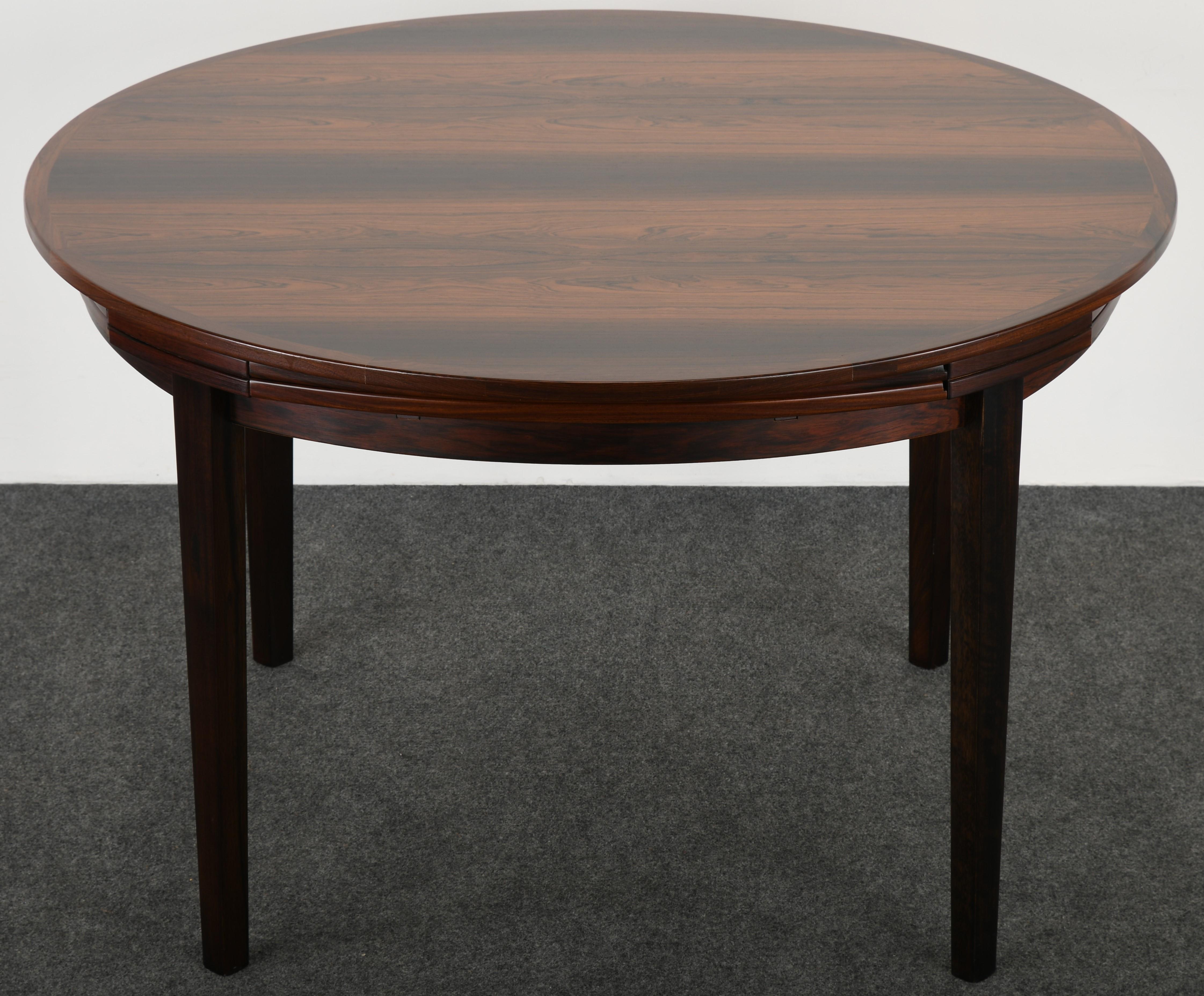 Mid-20th Century Round Rosewood Extension Table by Dyrlund, 1960s