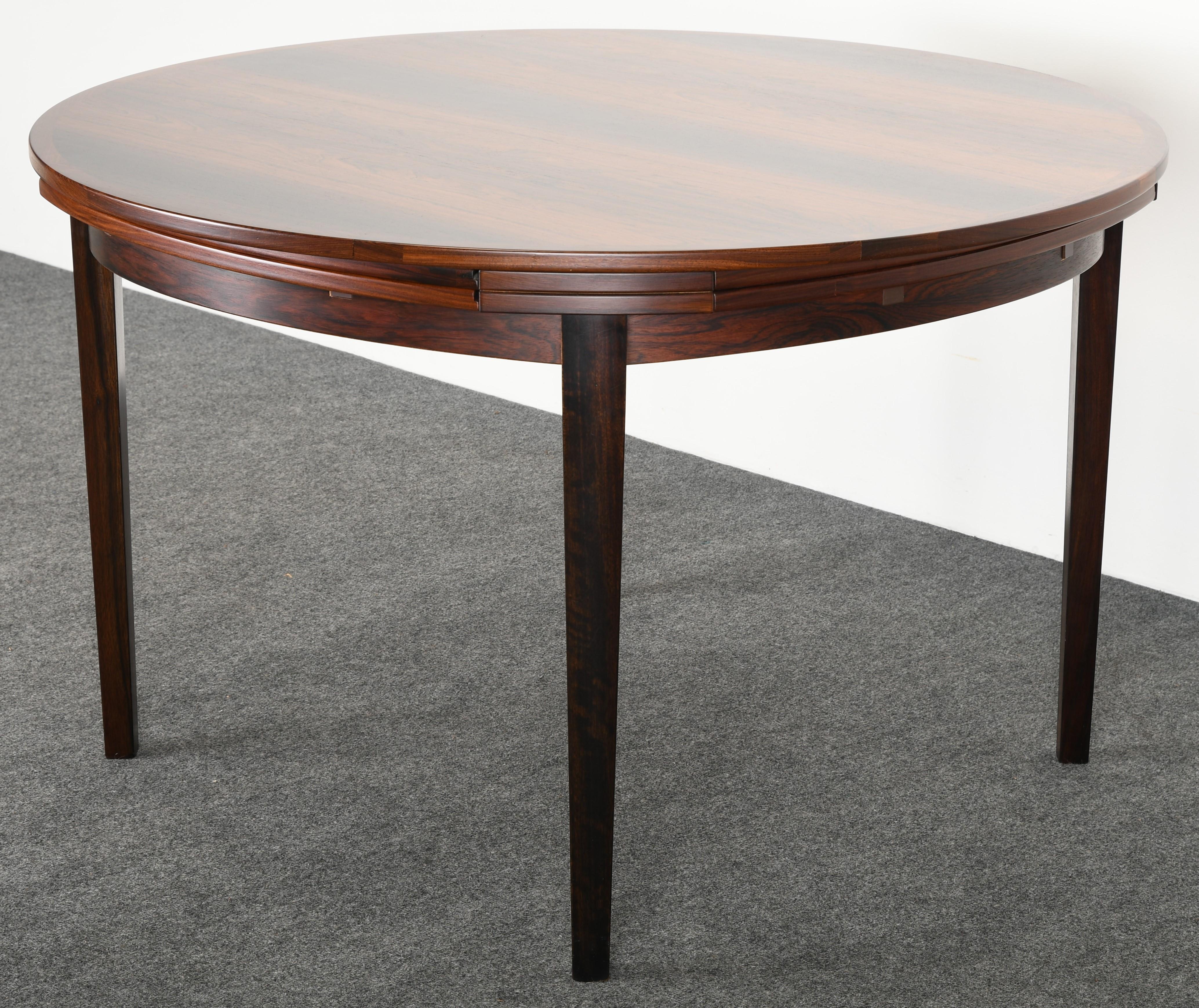 Round Rosewood Extension Table by Dyrlund, 1960s 2