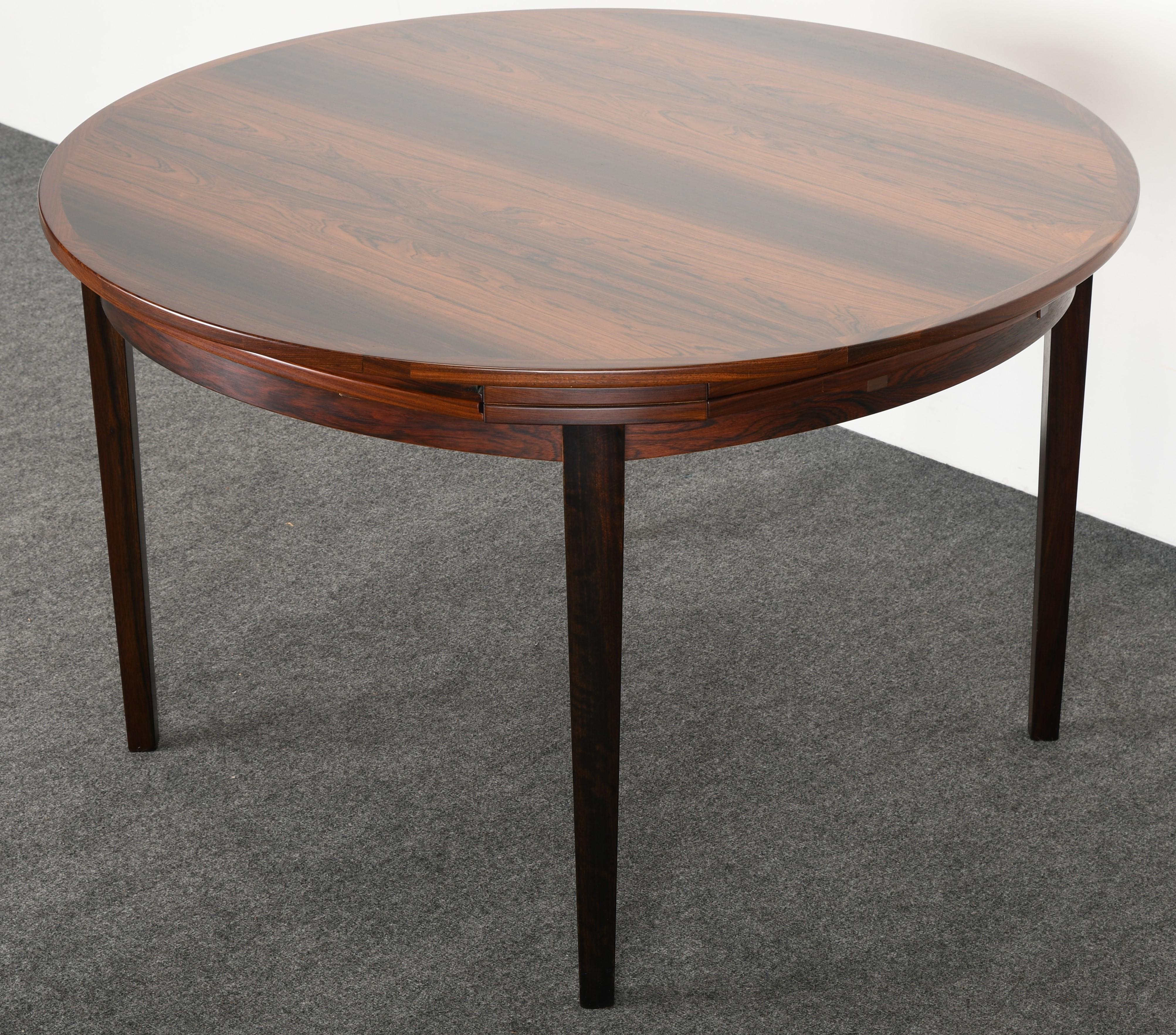 Round Rosewood Extension Table by Dyrlund, 1960s 3