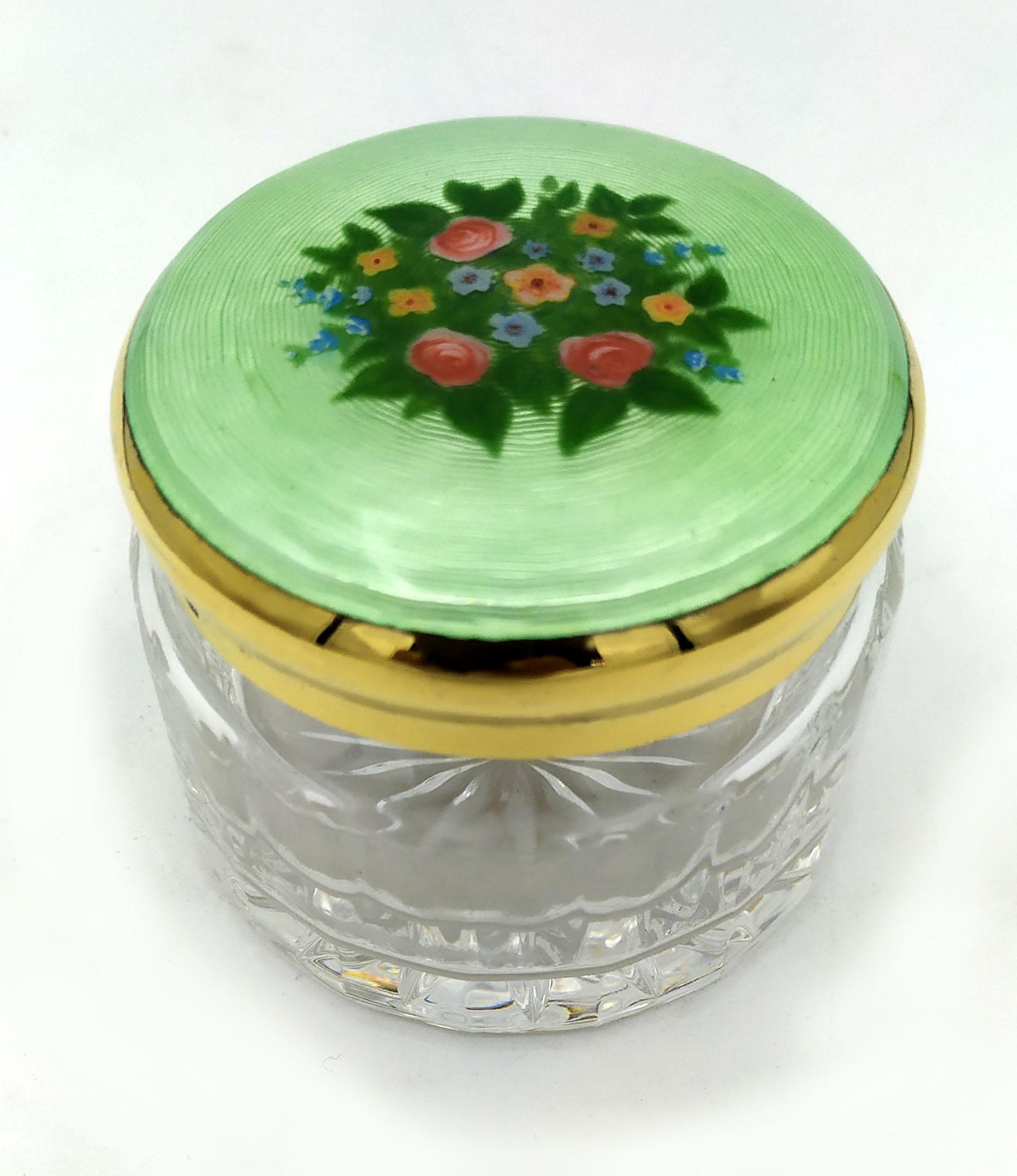 Italian Round Favor Box with Lid in 925/1000 Sterling Silver Green Enamel Art Nouveau St For Sale