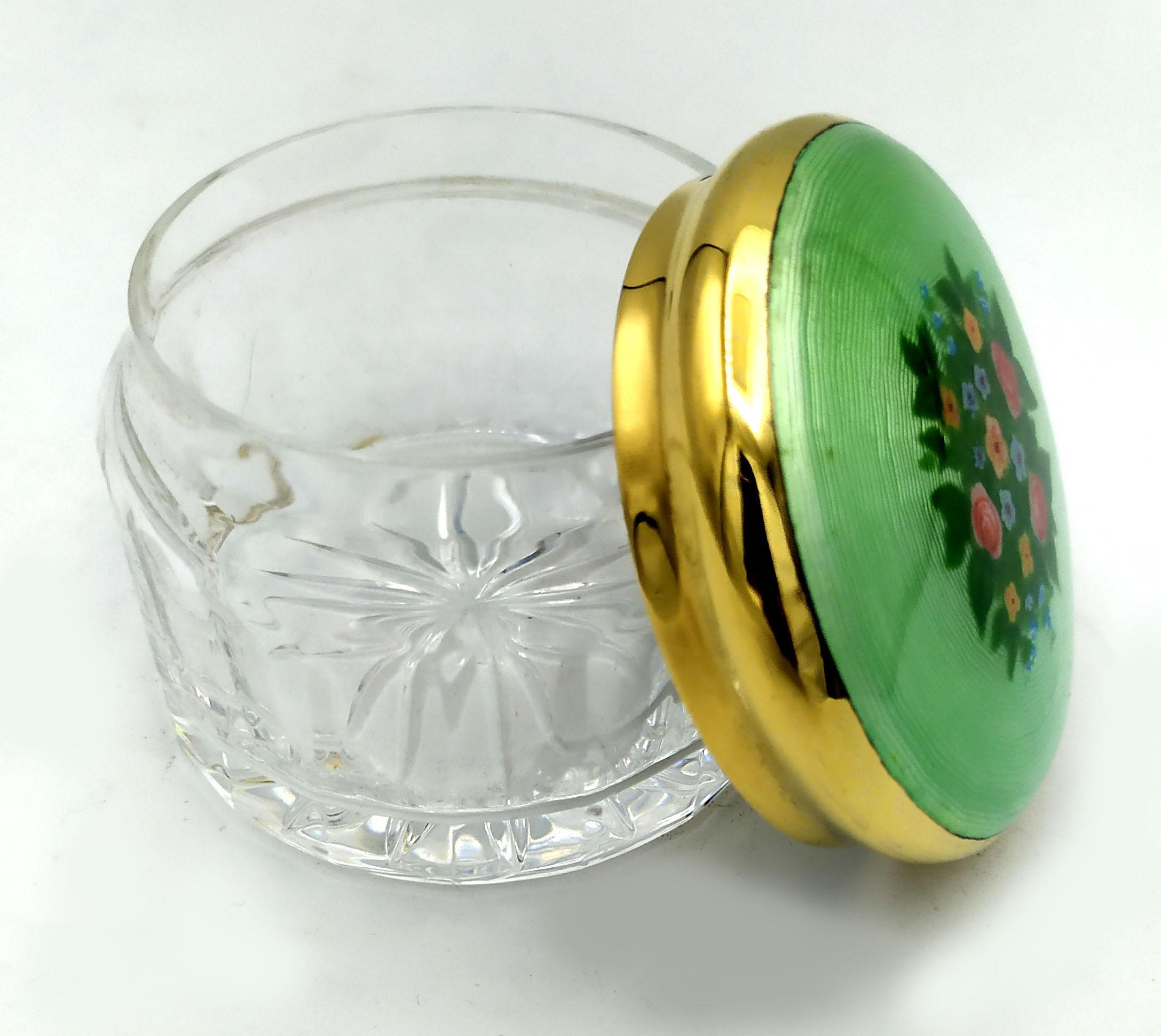 Round Favor Box with Lid in 925/1000 Sterling Silver Green Enamel Art Nouveau St In Excellent Condition For Sale In Firenze, FI