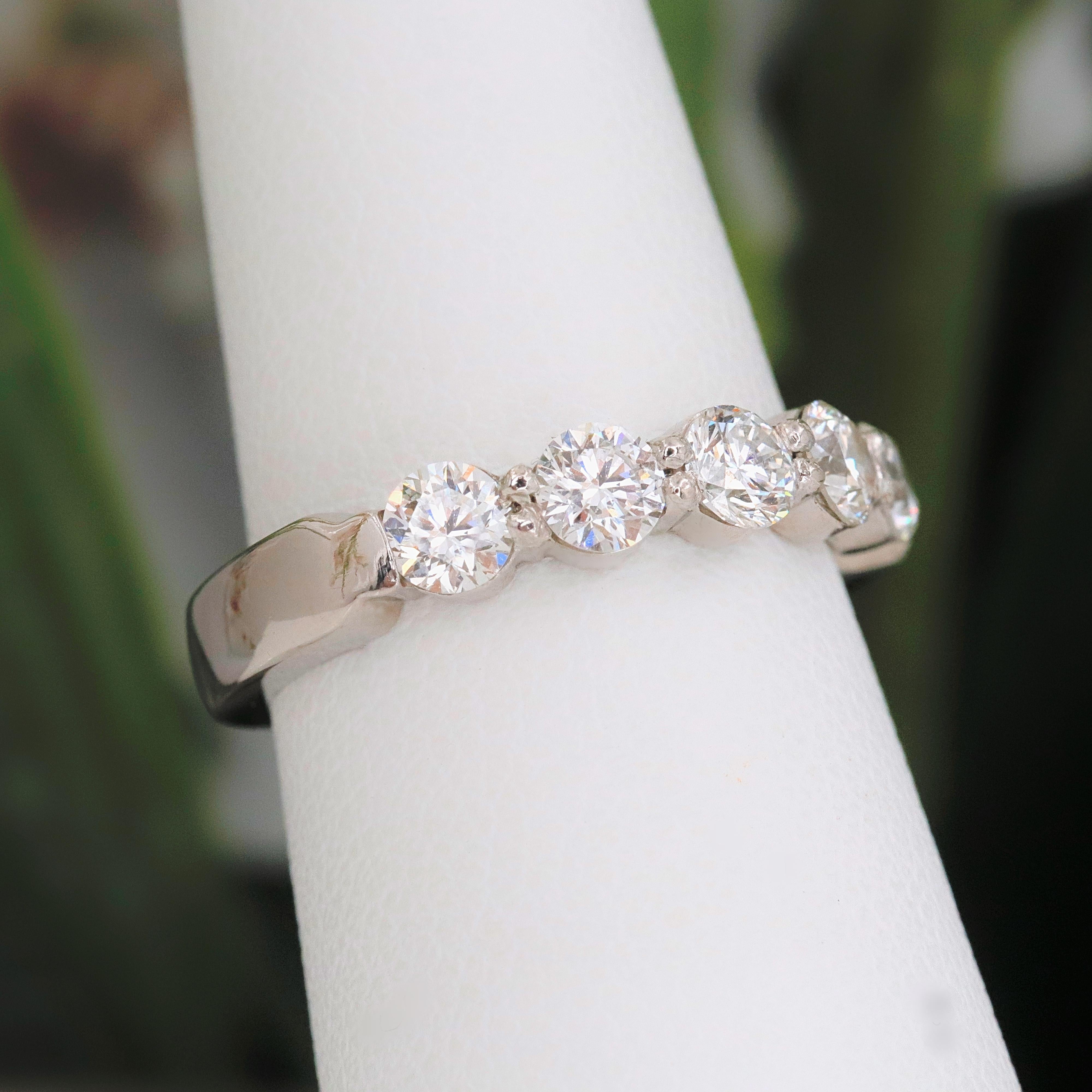 Round Five-Stone Diamond Wedding Band Ring 0.80 Carat Platinum In Excellent Condition In San Diego, CA