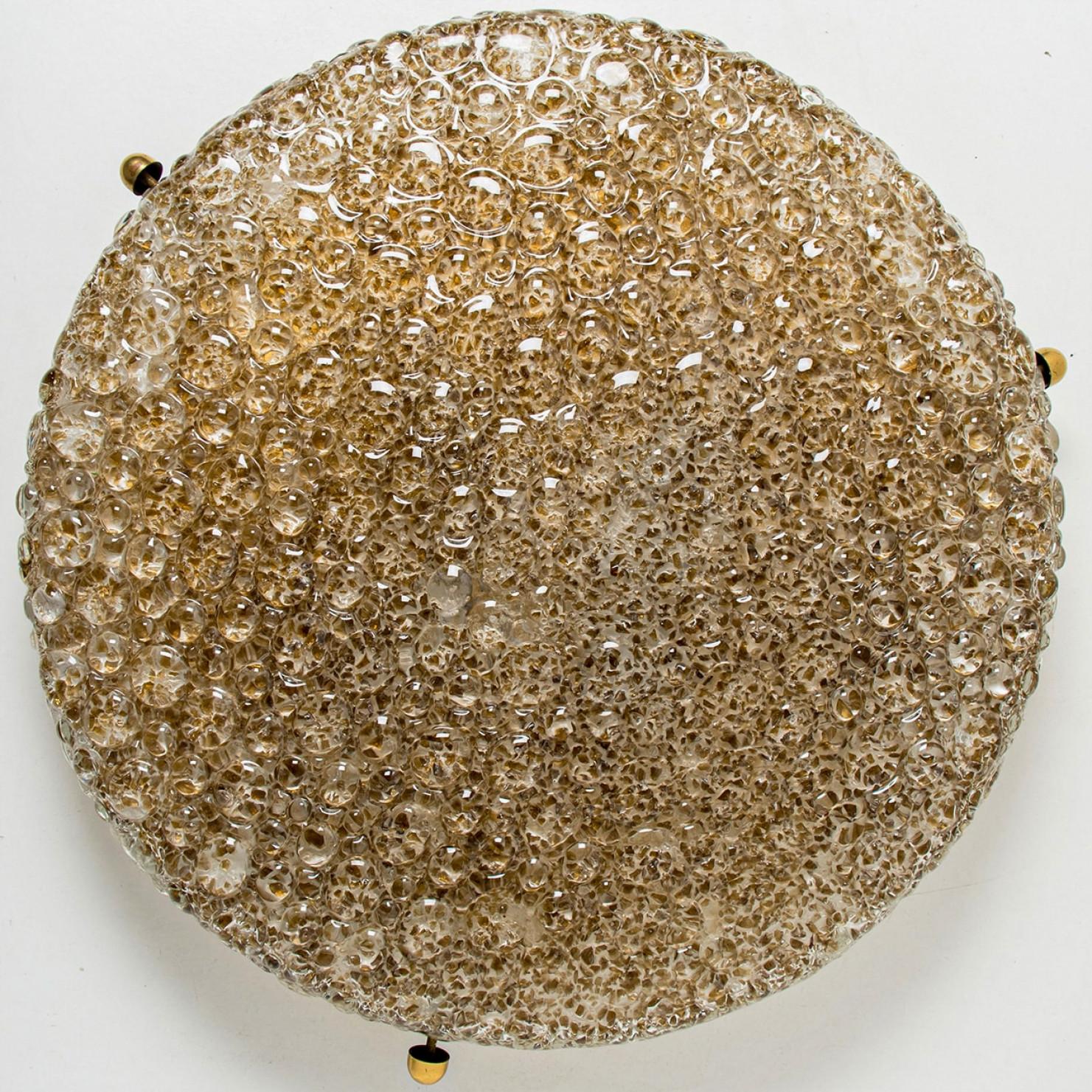 Mid-Century Modern Monture encastrée ronde en verre fumé par Hillebrand, 1970 en vente