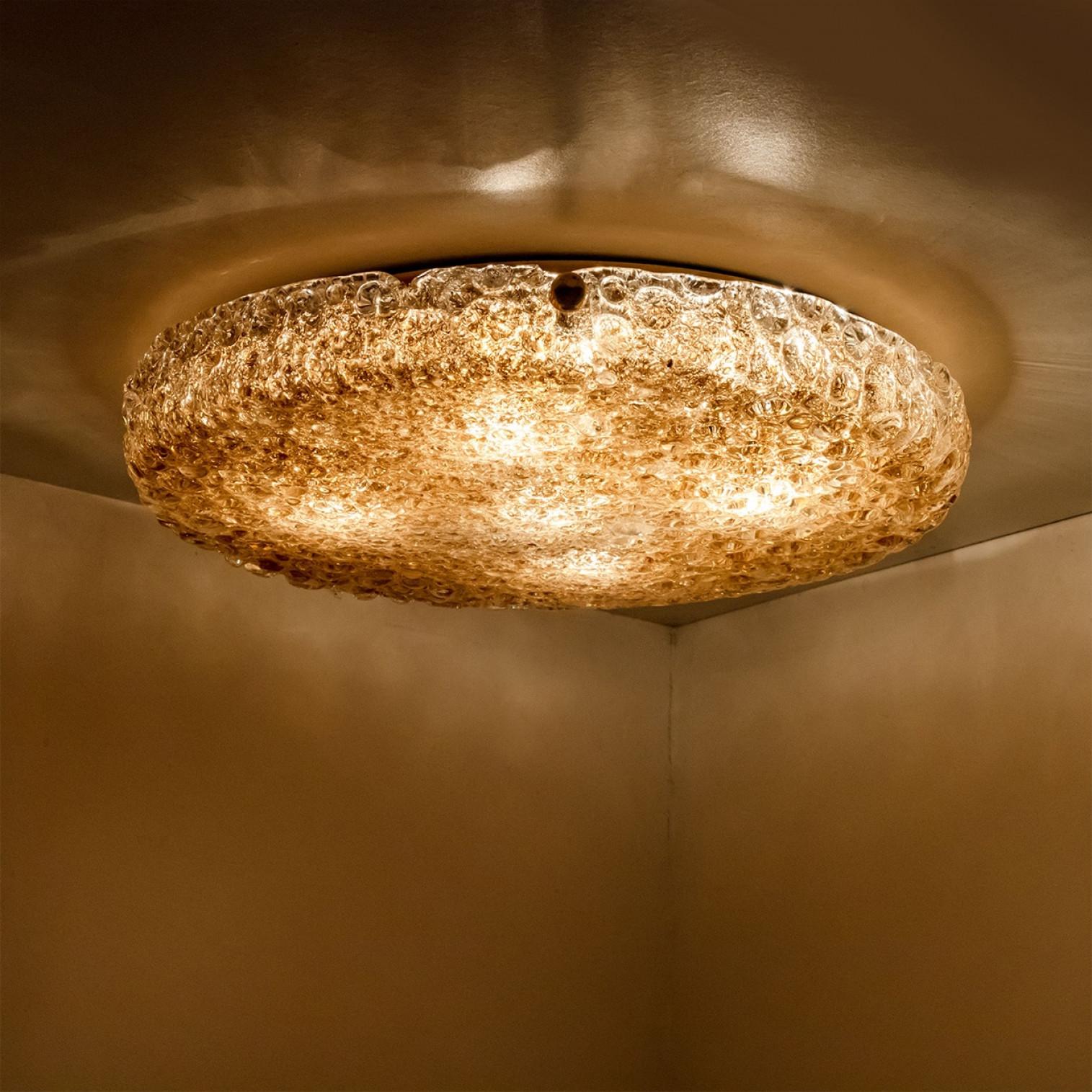 Ottone Plafoniera rotonda in vetro fumé di Hillebrand, 1970 in vendita