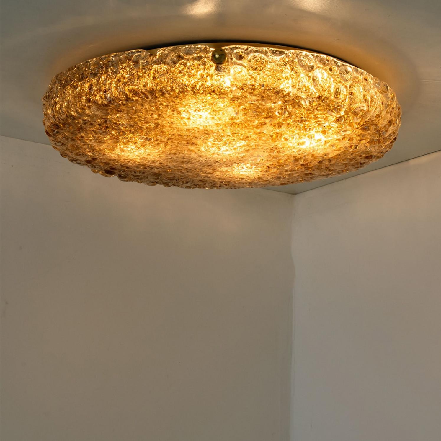 Plafoniera rotonda in vetro fumé di Hillebrand, 1970 in vendita 1