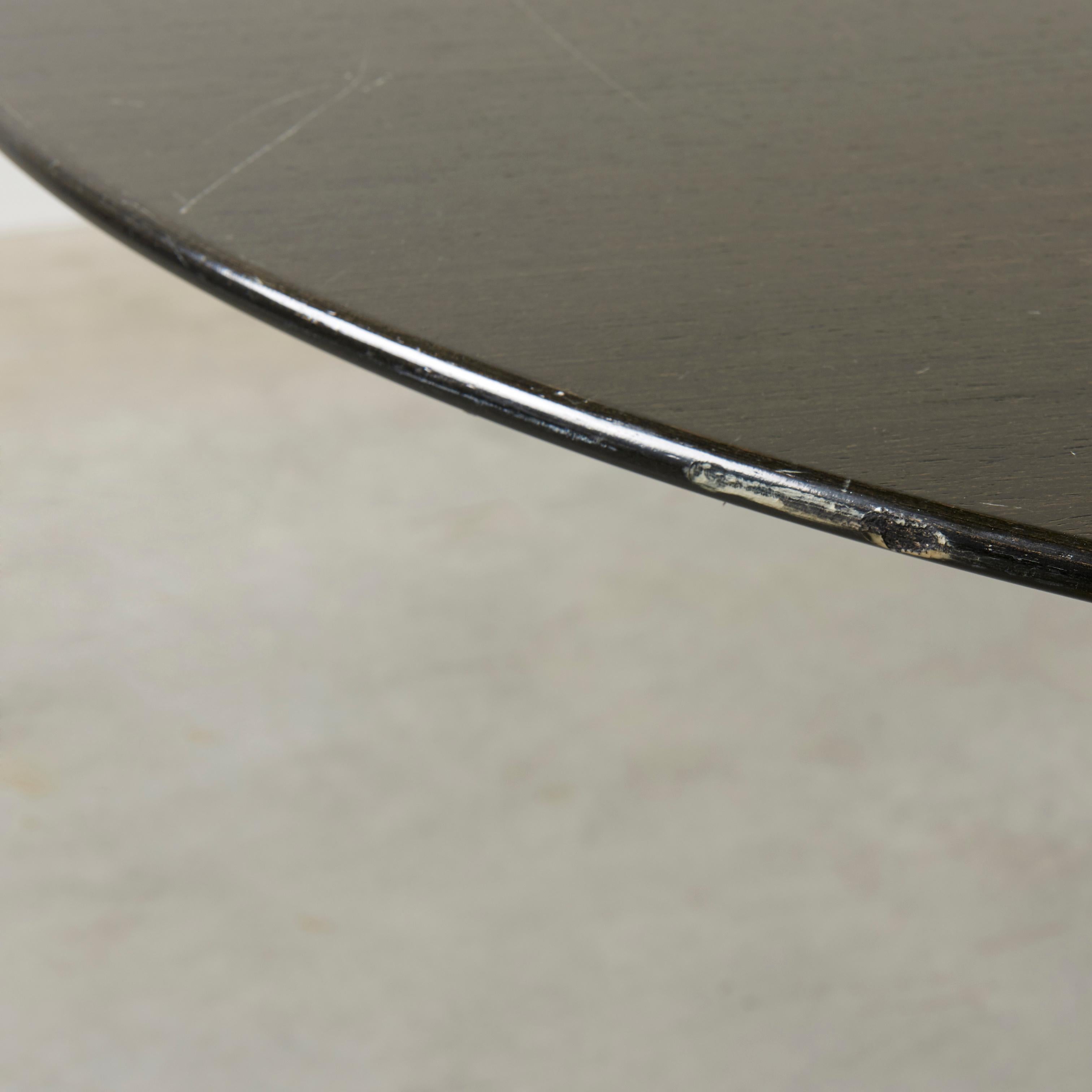 Round Florence Knoll dining table for Knoll International For Sale 1