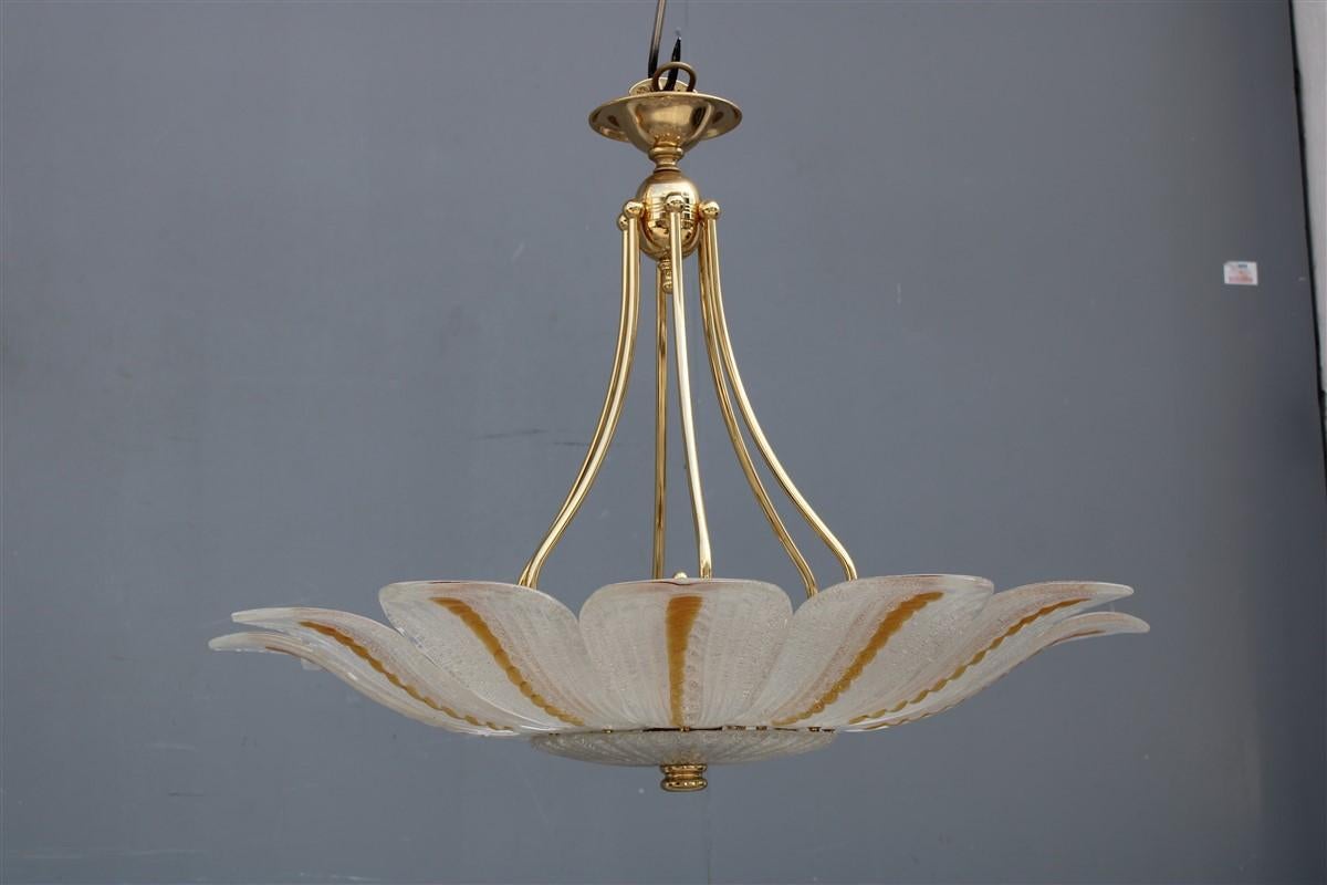 Round Flower Chandelier Murano Glass Yellow  Italian Design 1970 Brass Gold  In Good Condition For Sale In Palermo, Sicily
