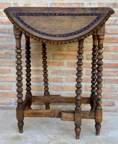 Round Folding Center Oak Table with Carved Top and Solomonic Legs, 1940s