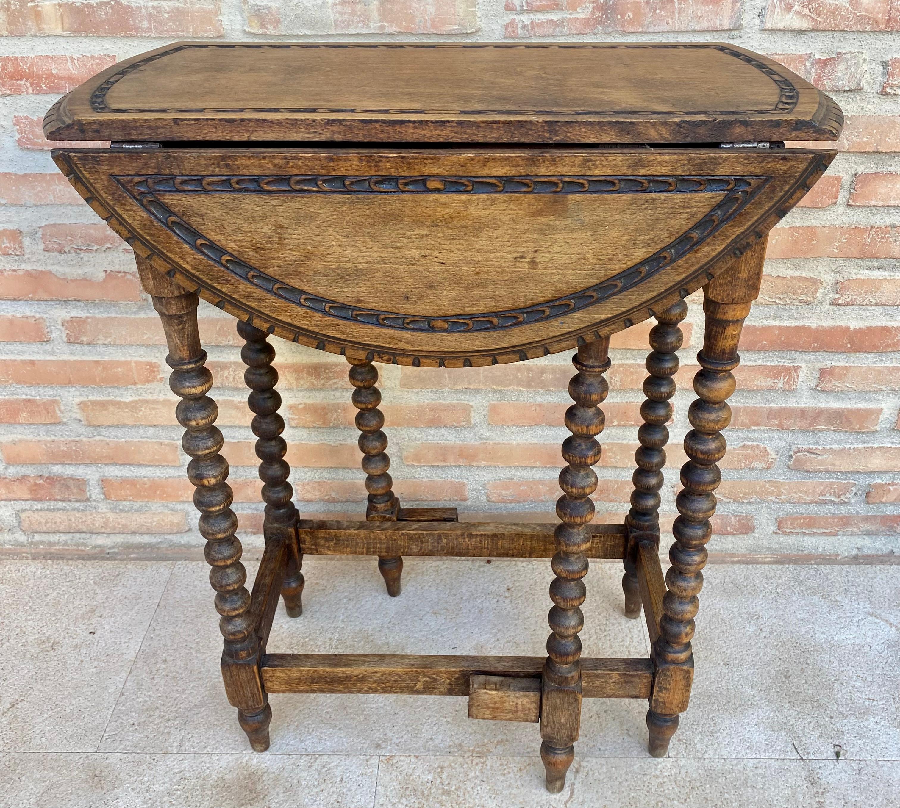 Baroque Round Folding Center Oak Table with Carved Top and Solomonic Legs, 1940s