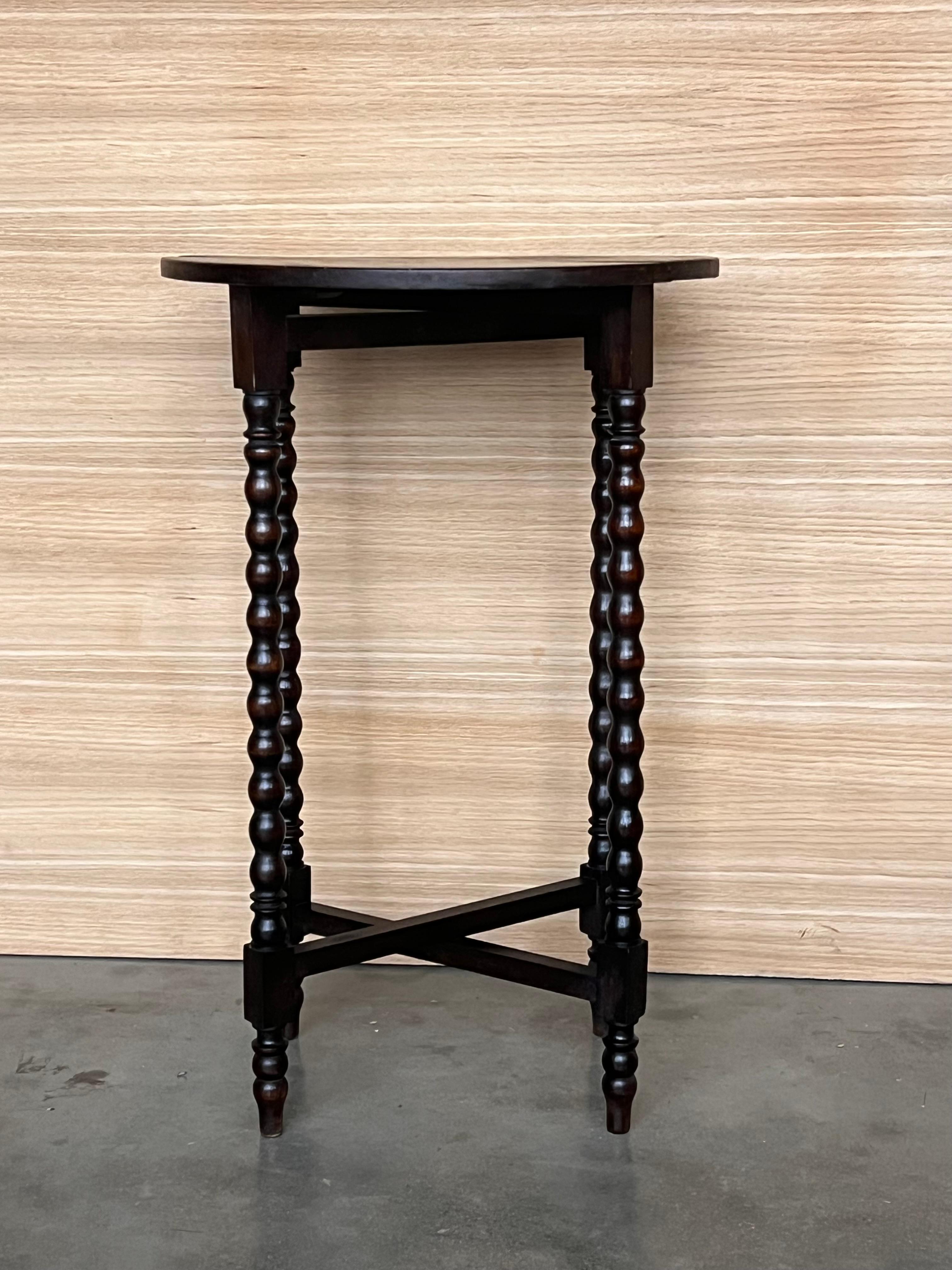 Spanish Round Folding Center Oak Table with Carved Top and Solomonic Legs, 1940s For Sale