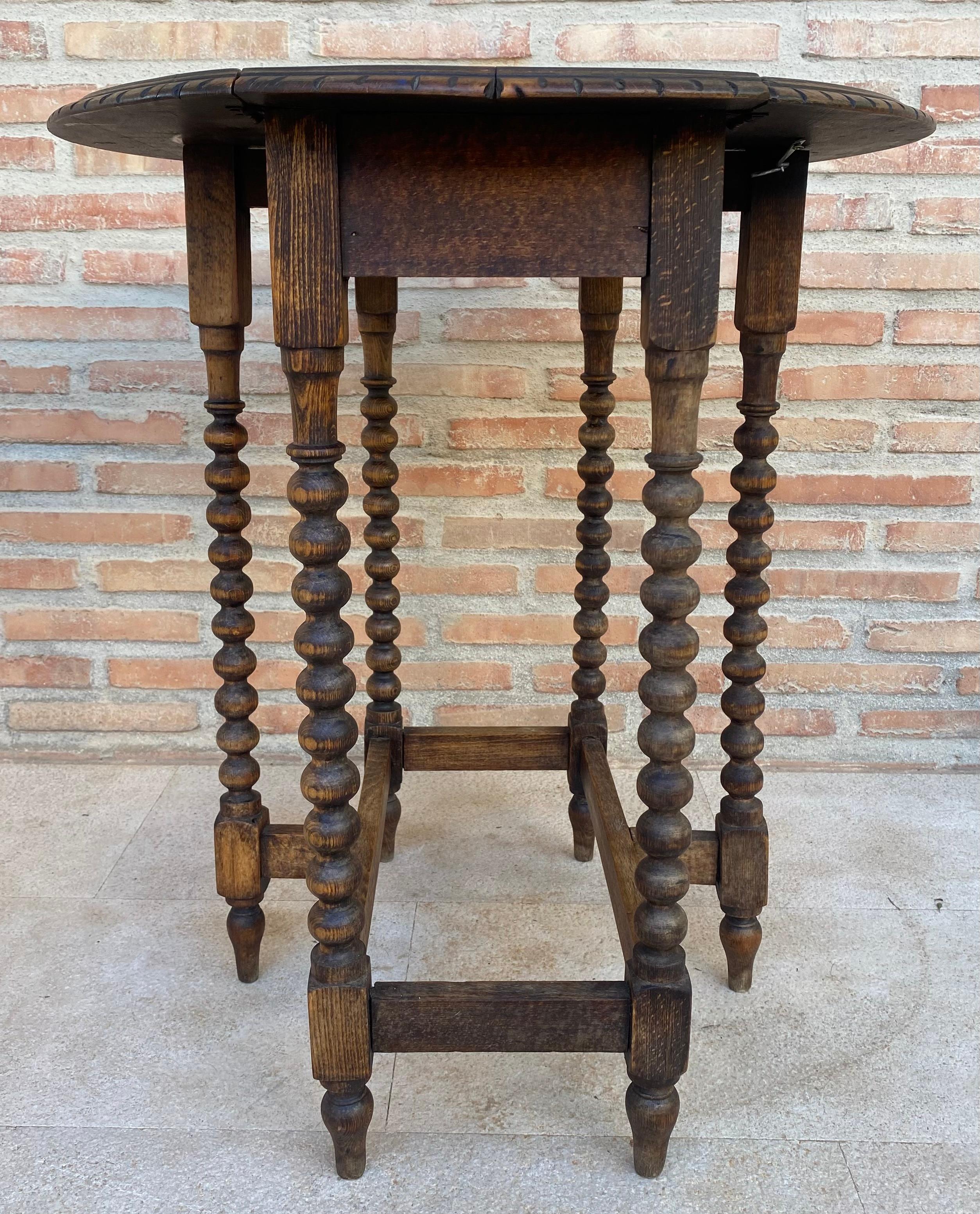 Round Folding Center Oak Table with Carved Top and Solomonic Legs, 1940s 1