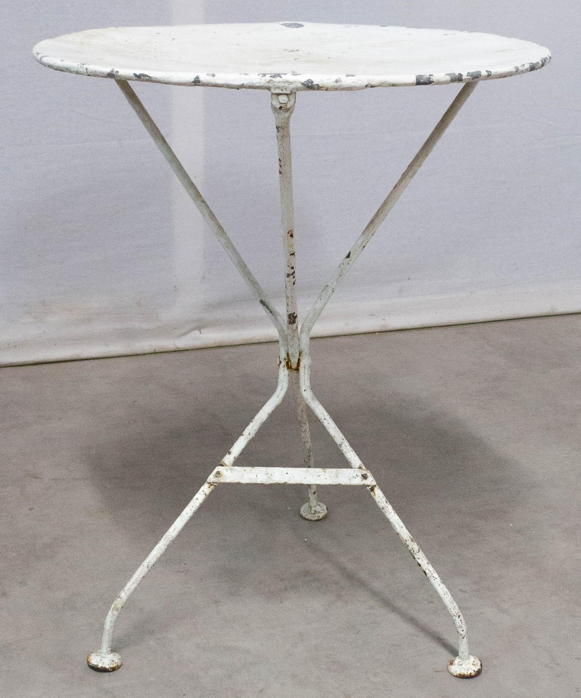 round metal folding table