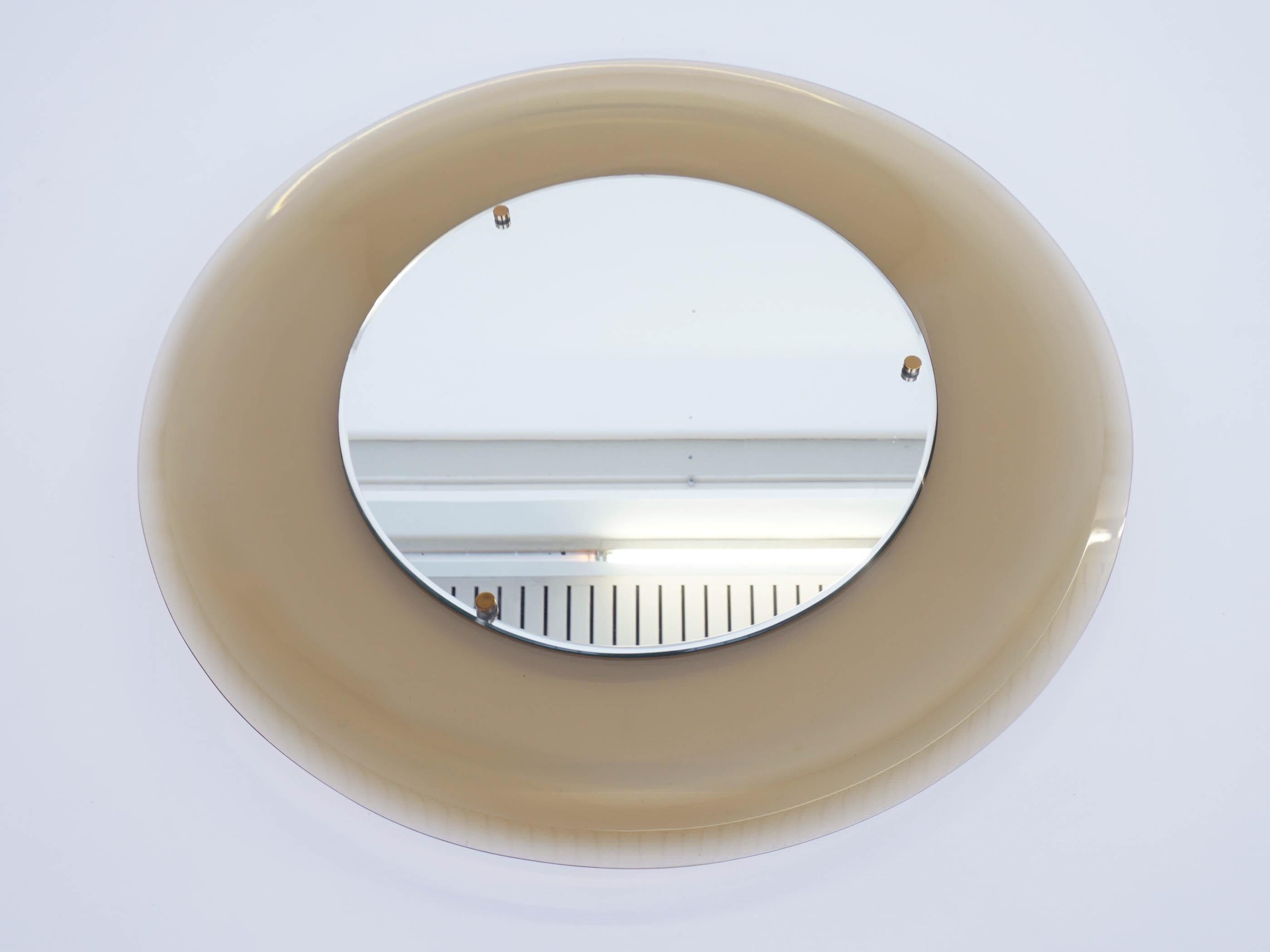 Round Fontana Arte Mirror by Max Ingrand in Concave Colored Glass, 1963, Italy In Good Condition For Sale In Morbio Inferiore, CH