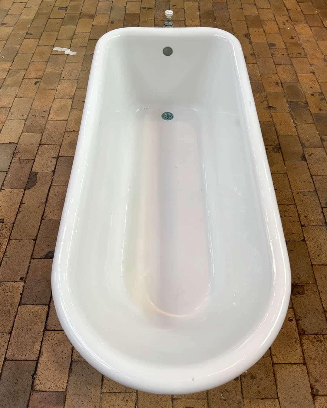 Inizio XX secolo Round Foot Bathtub, circa 1900 in vendita