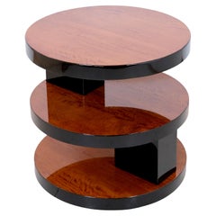 Table d'appoint ronde Art Déco française en acajou avec laque noire à trois niveaux