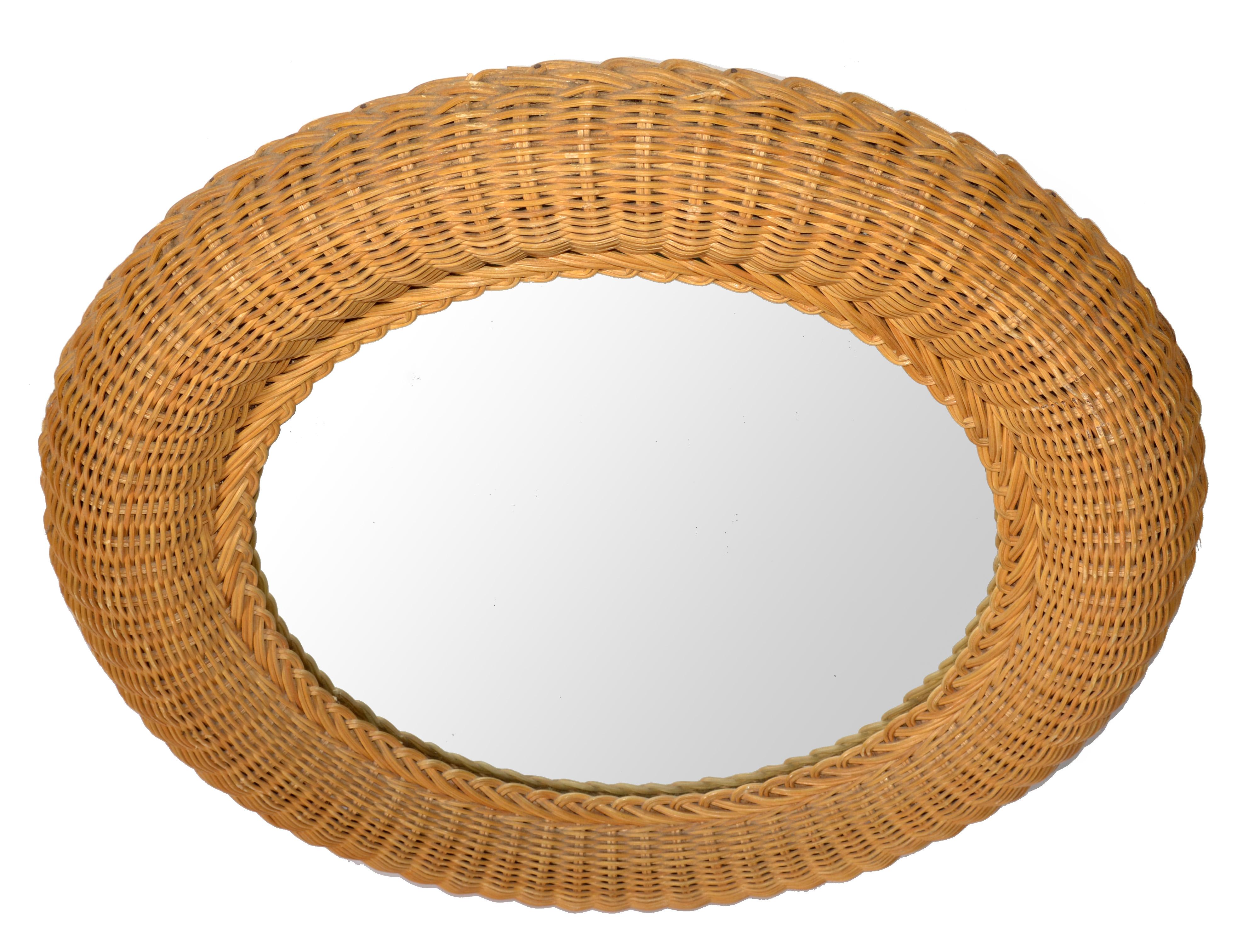 Round French Coastal Handwoven Pencil Reed & Wicker Wall Mirror Bohemian Chic For Sale 5