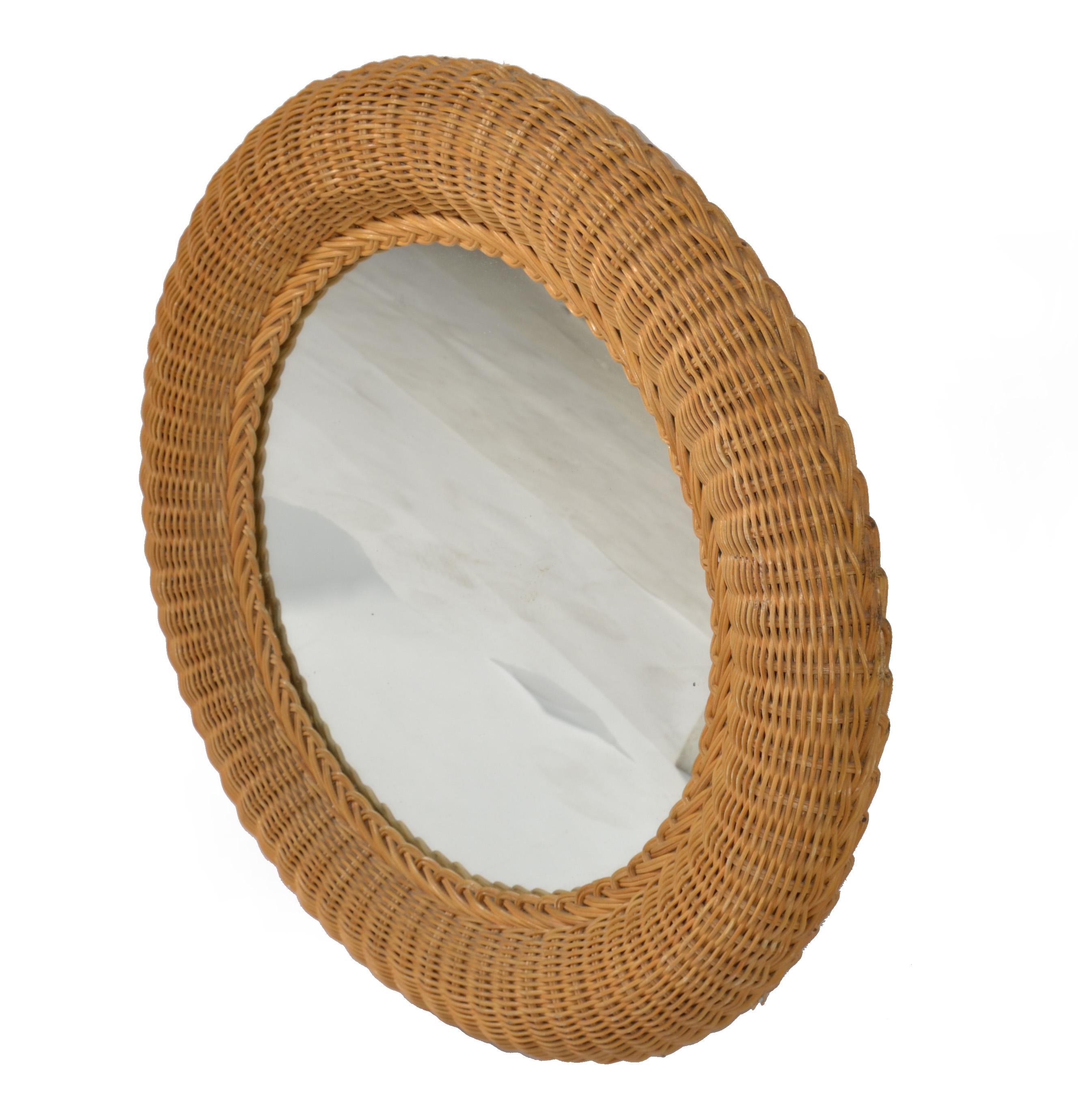 Round French Coastal Handwoven Pencil Reed & Wicker Wall Mirror Bohemian Chic For Sale 2