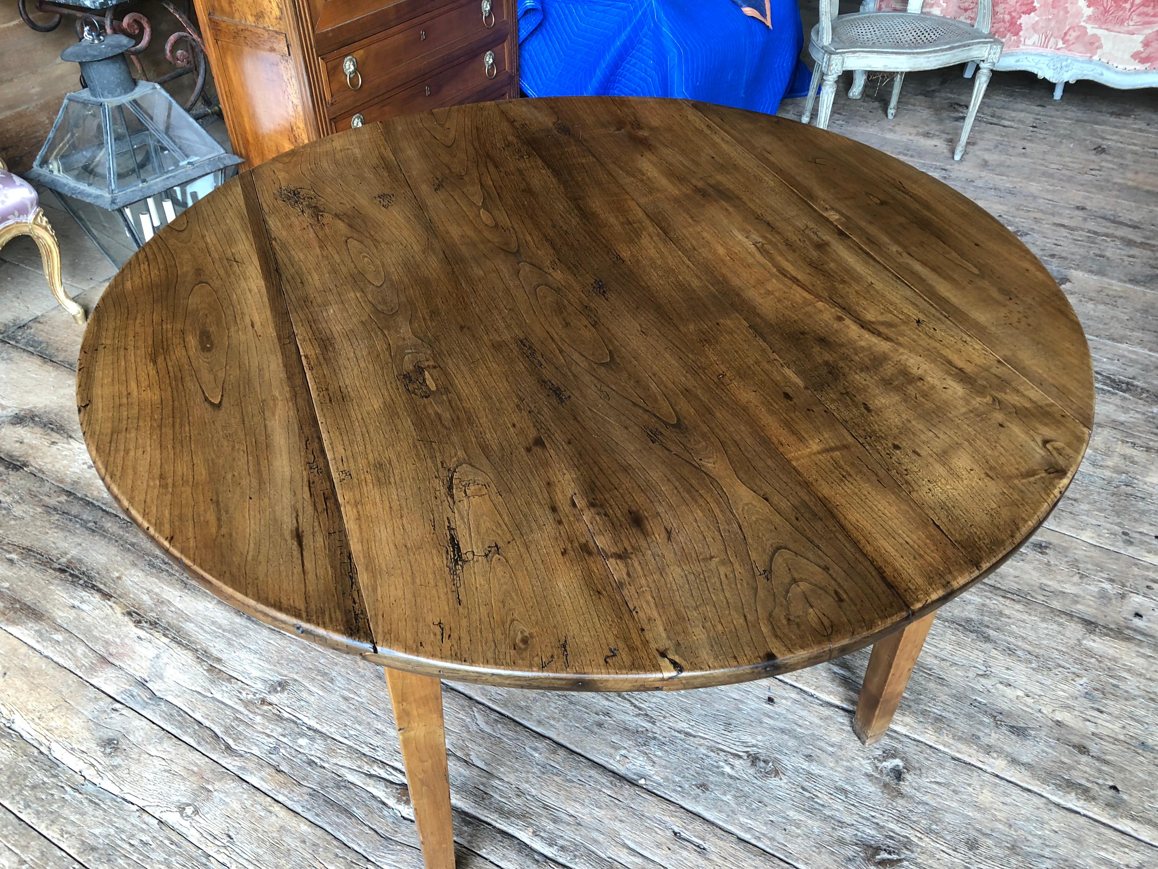 Cherry Round French Country Farm Table, 19th Century