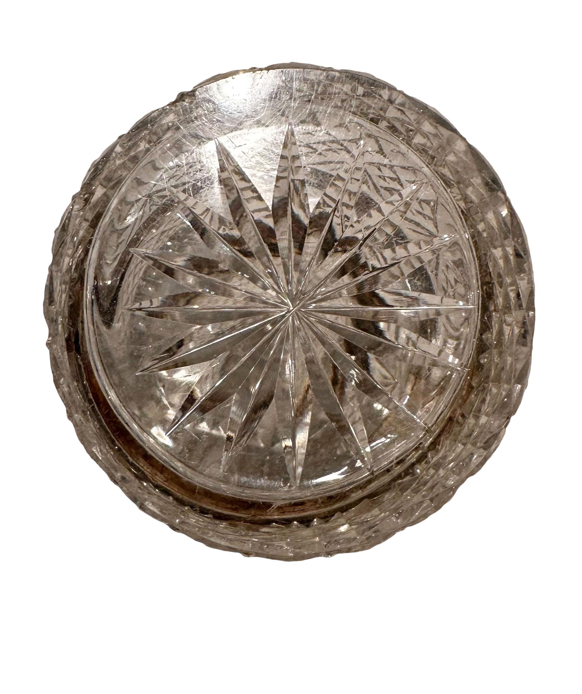 Caja redonda de cristal francés Latón en venta