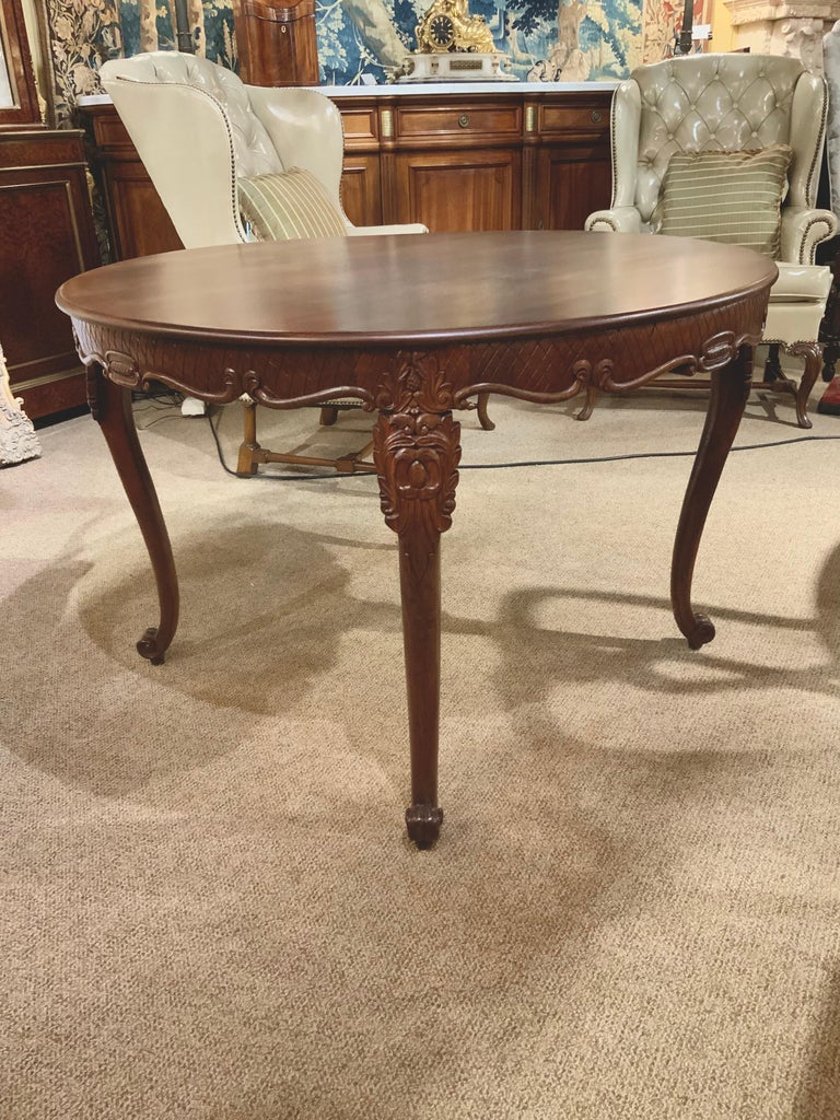 Round French Louis XVStyle Walnut Dining Table, Cabriole Leg at 1stDibs