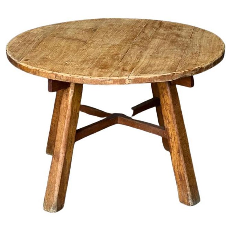 Round French Oak Dining Table For Sale at 1stDibs