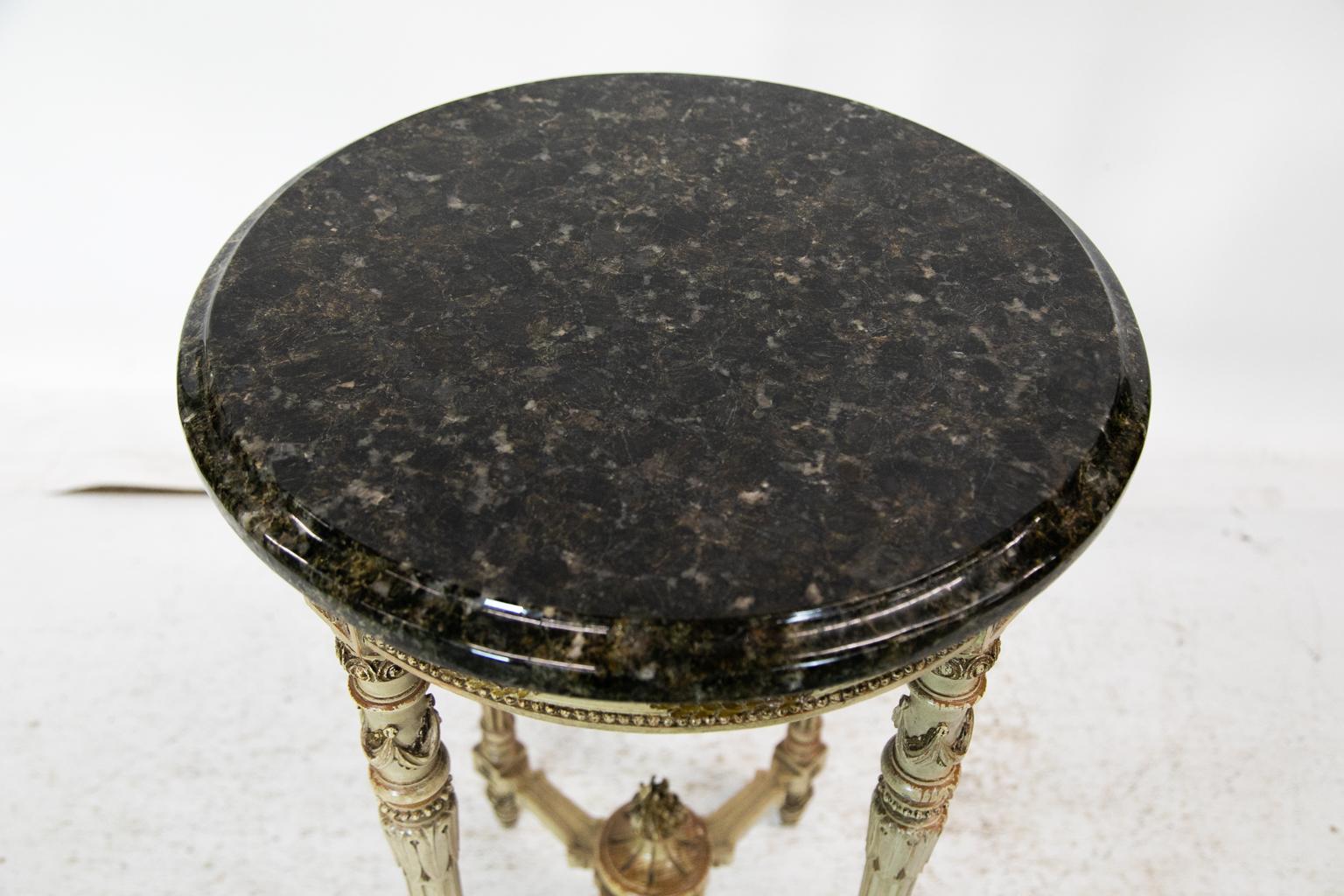 Early 20th Century Round French Occasional Marble-Top Table For Sale