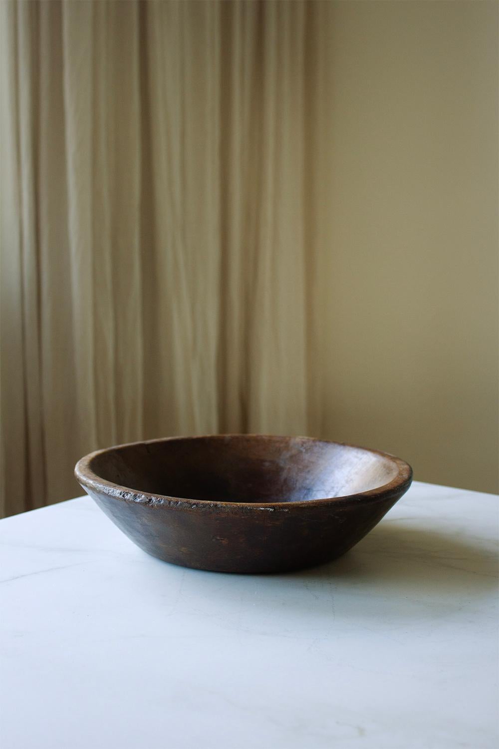 This Bowl is a blend of rustic charm and wood craftsmanship. Handcrafted by french traditional woodworkers, each bowl is a unique piece that captures the essence of the french provincial style. 

Crafted from local wood, this bowl showcases the