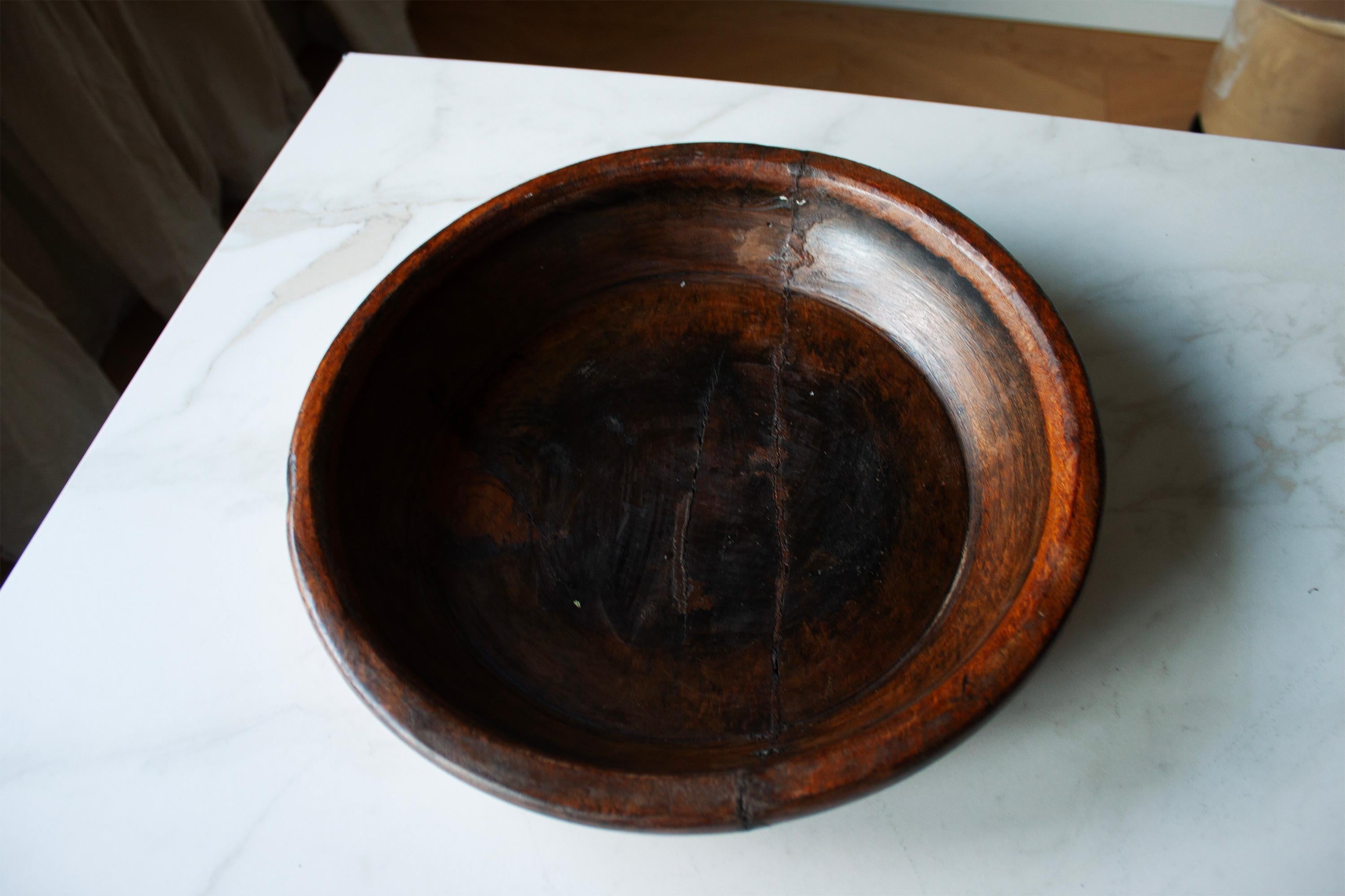 Round French Provincial Hand Made Wooden Bowl Nr.2 For Sale 1