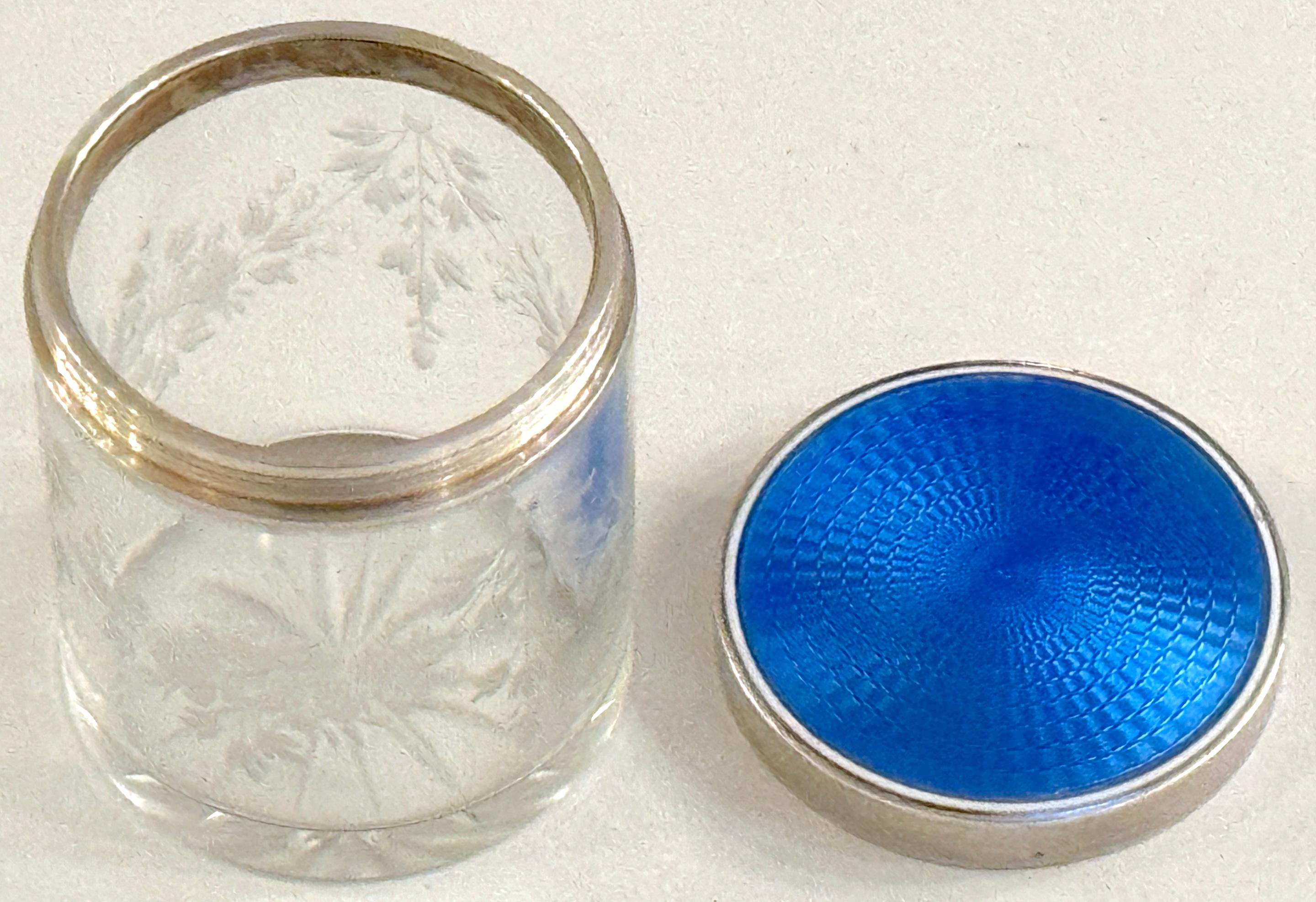 Argento 925 Scatola da tavolo rotonda in argento francese, smalto guilloché blu intenso e cristallo in vendita