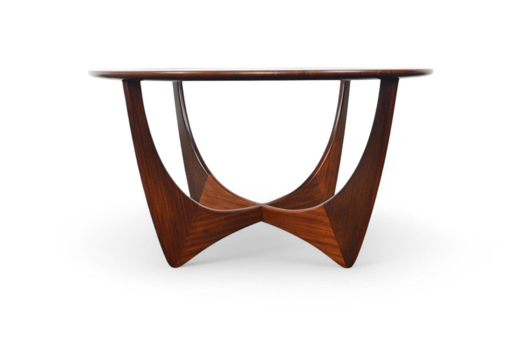 Runder G Plan Astro-Couchtisch #6 im Zustand „Gut“ im Angebot in Berkeley, CA