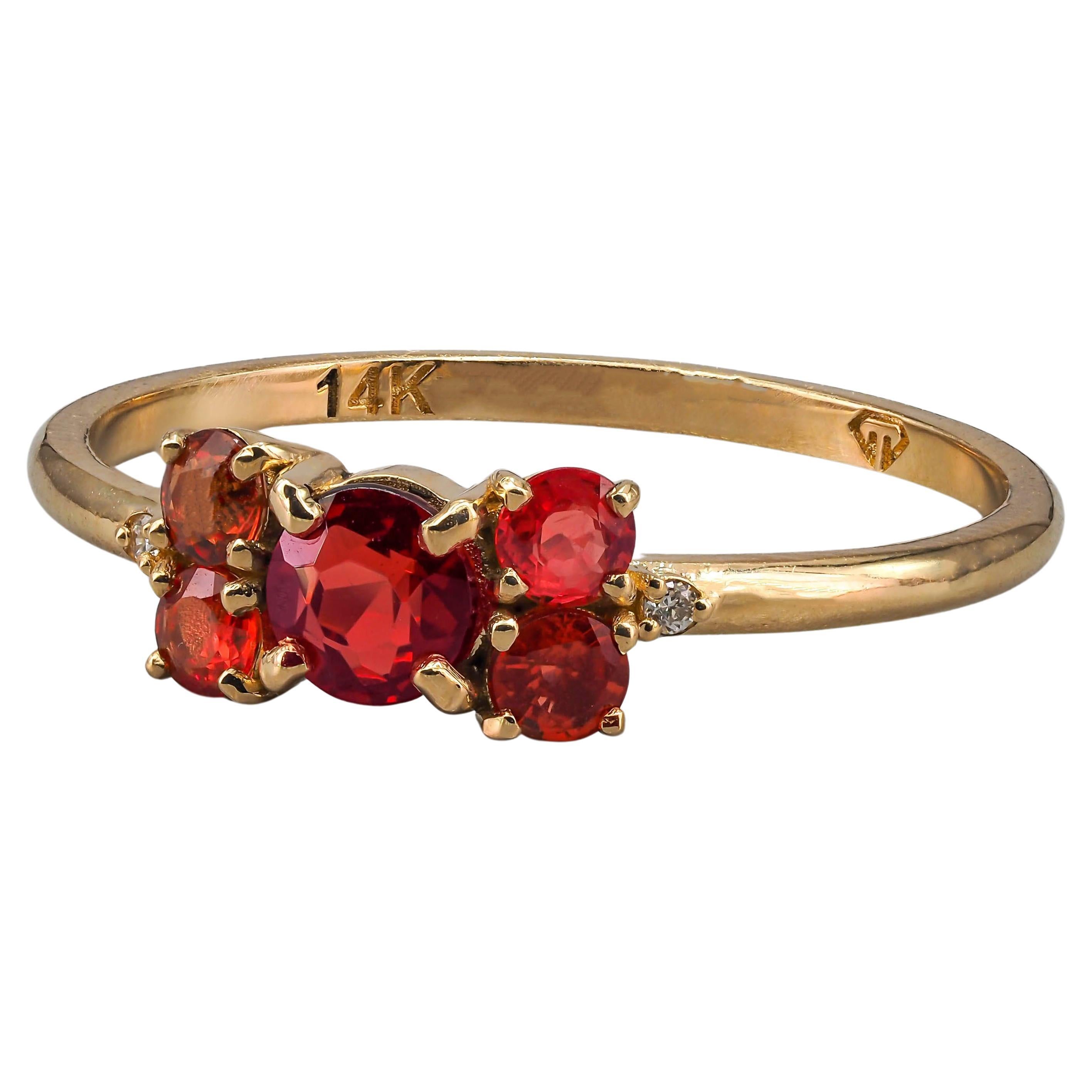 Round garnet 14k gold ring.  For Sale