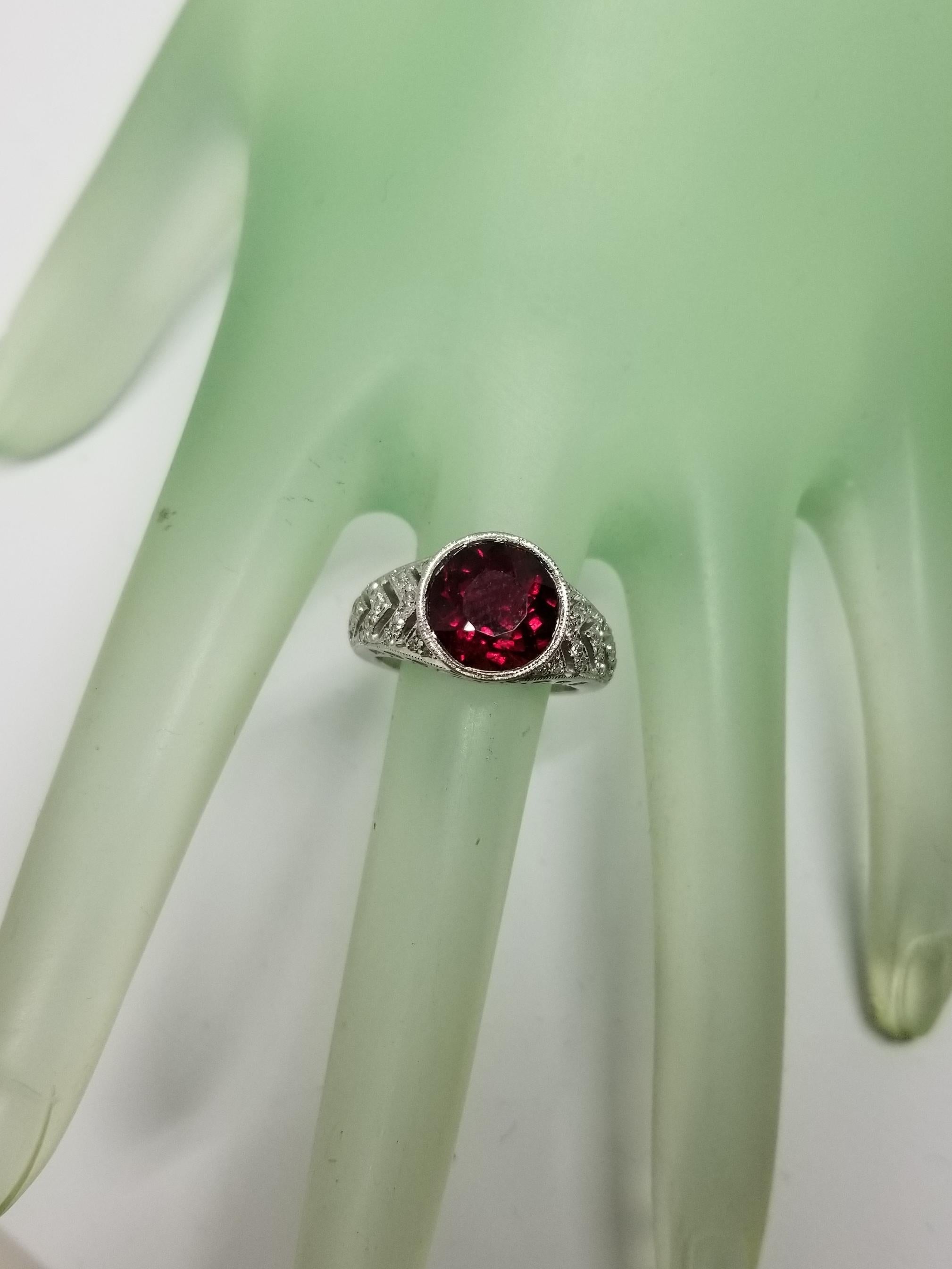 Women's Round Garnet and Diamond Ring For Sale