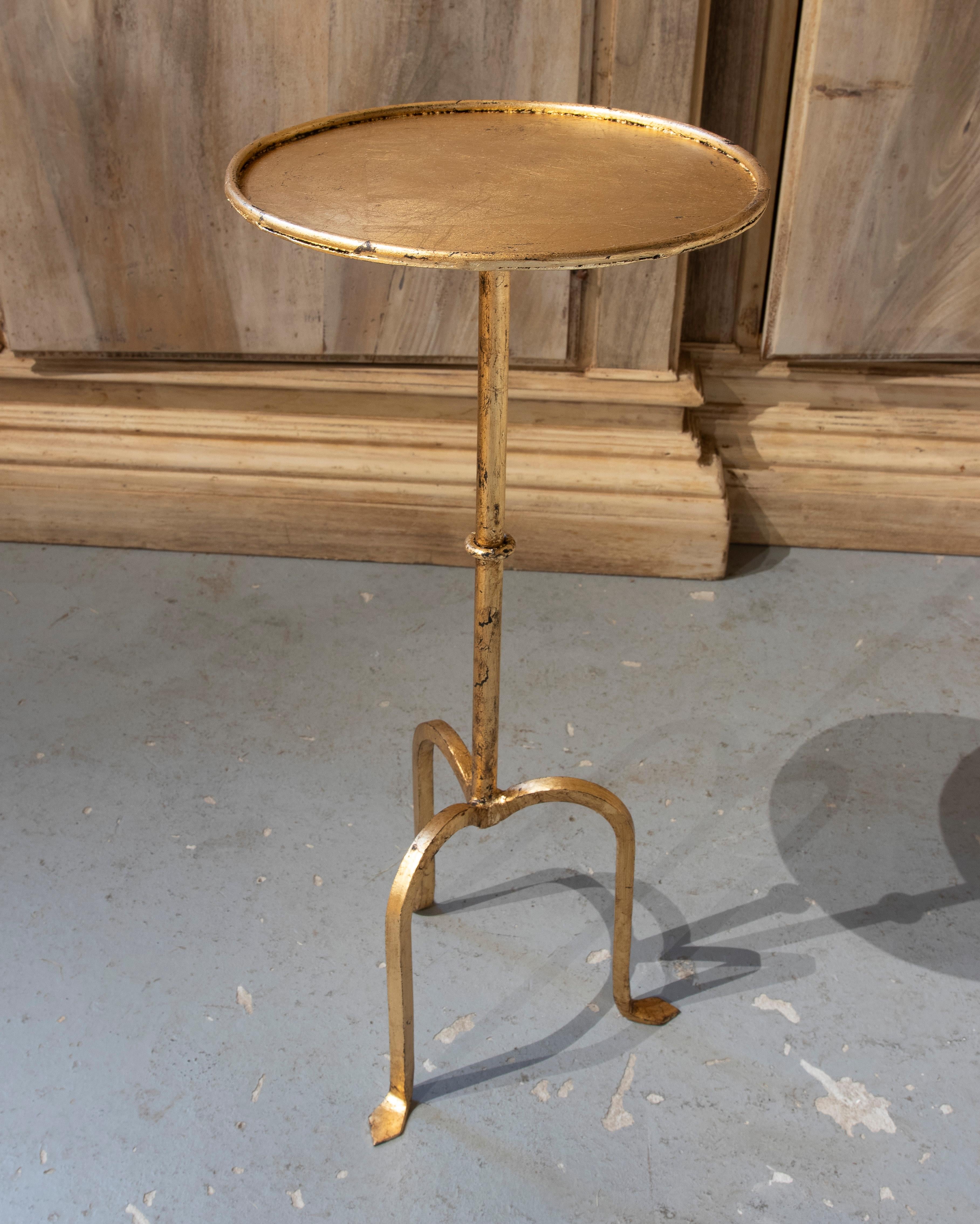 Round Gilded Iron Side Table with Stand  In Good Condition For Sale In Marbella, ES