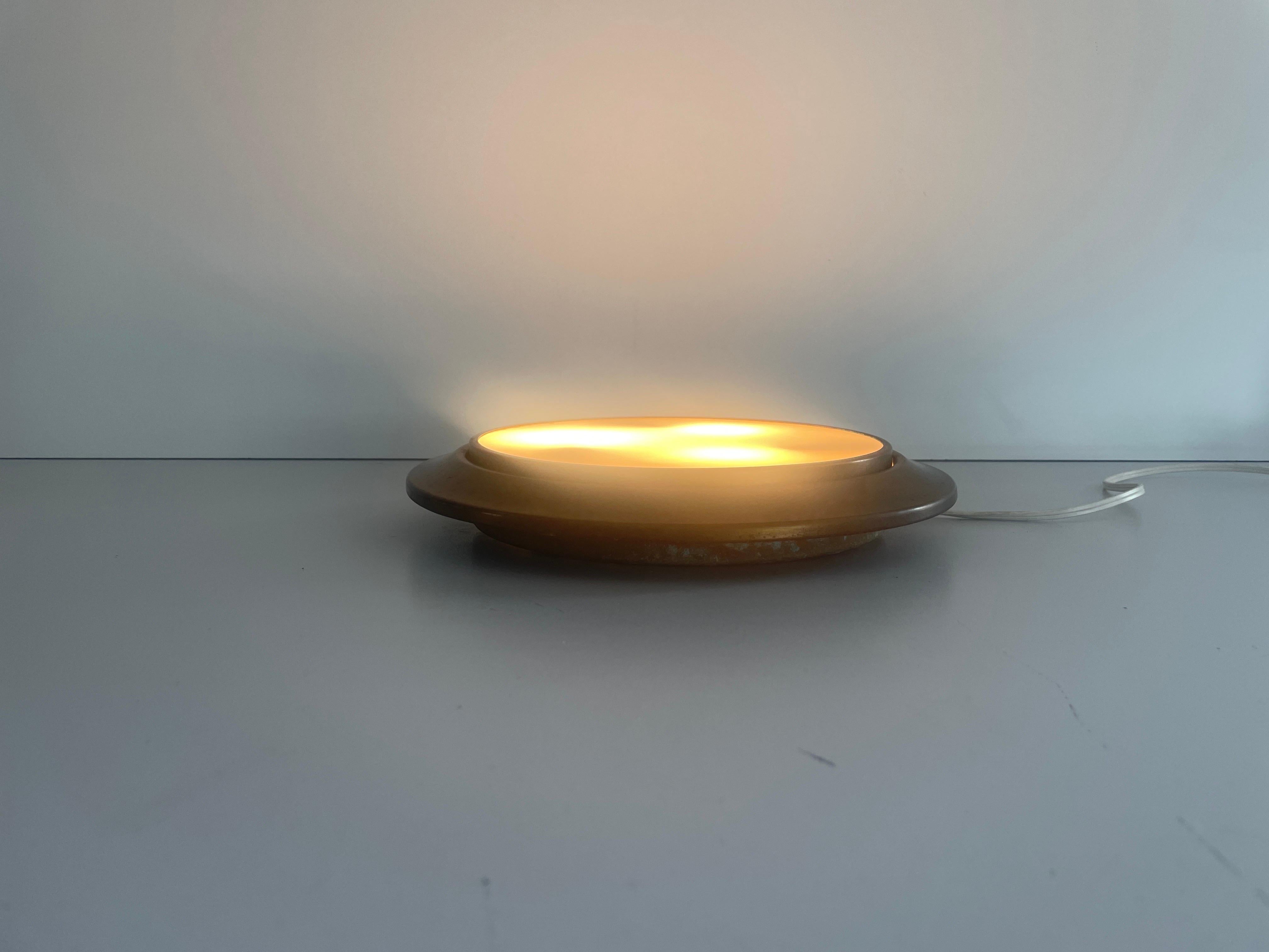 Lámpara empotrada redonda de cristal y marco de latón envejecido de Lumi, años 60, Italia en venta 3