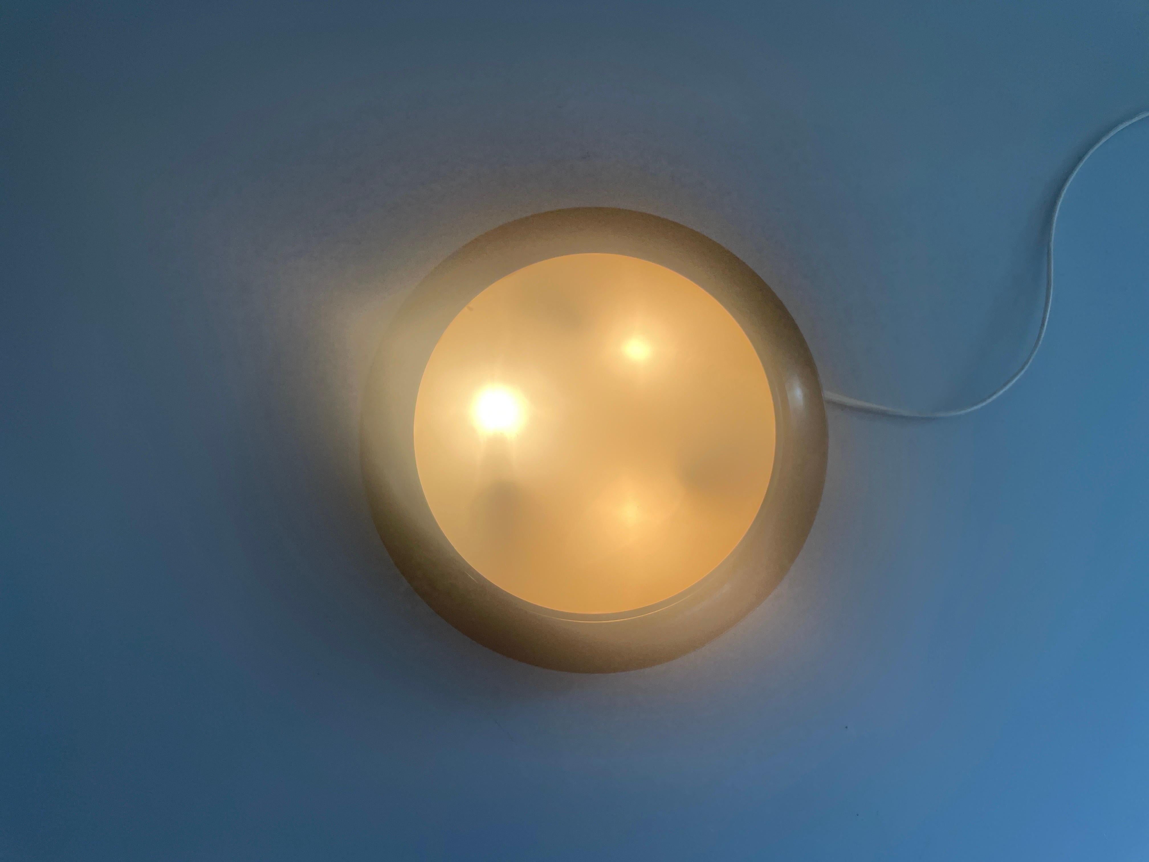 Lámpara empotrada redonda de cristal y marco de latón envejecido de Lumi, años 60, Italia en venta 7