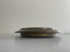 Lampe affleurante ronde en verre et cadre en laiton antique par Lumi, années 1960, Italie