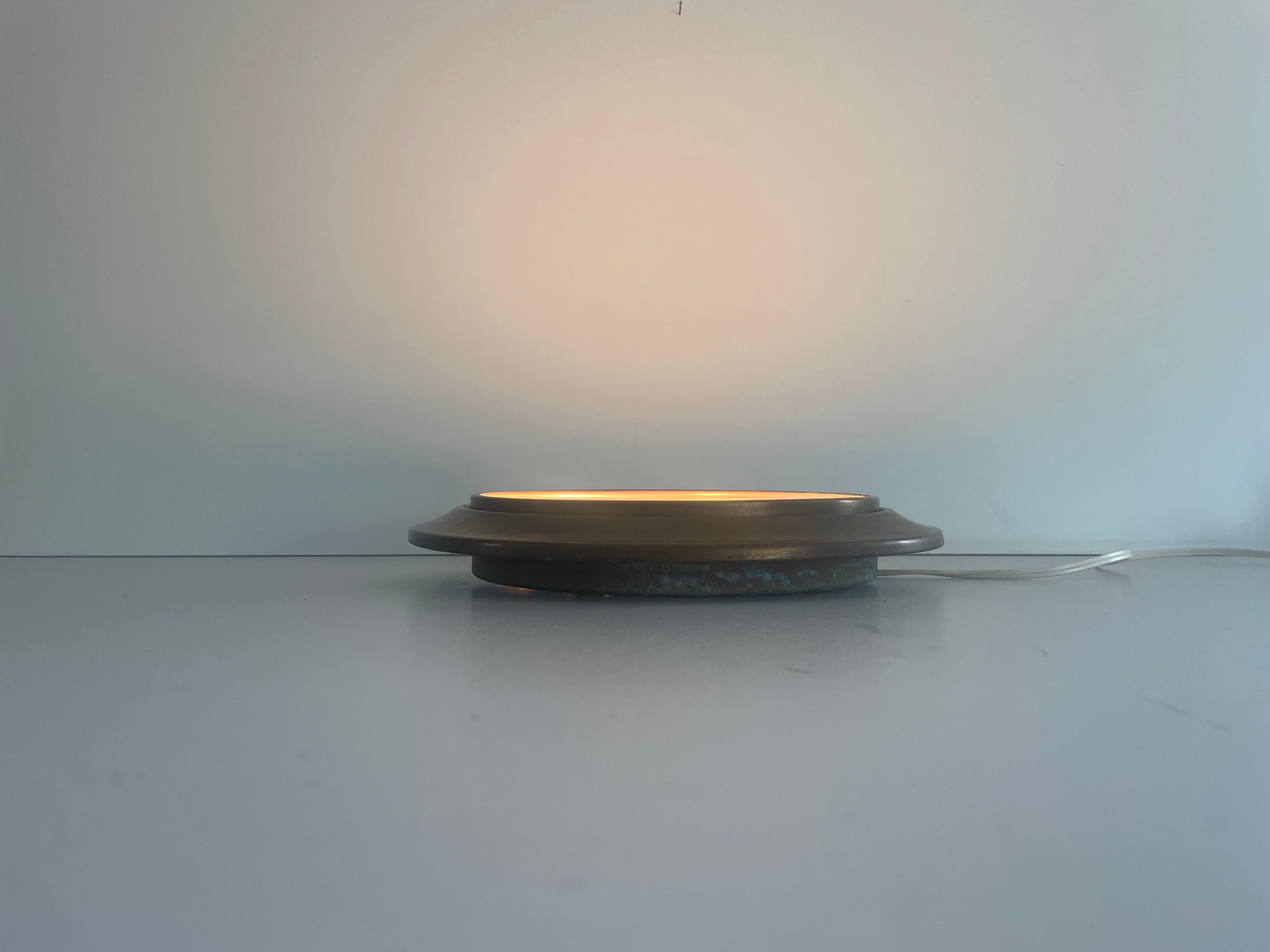 Lámpara empotrada redonda de cristal y marco de latón envejecido de Lumi, años 60, Italia en venta 2