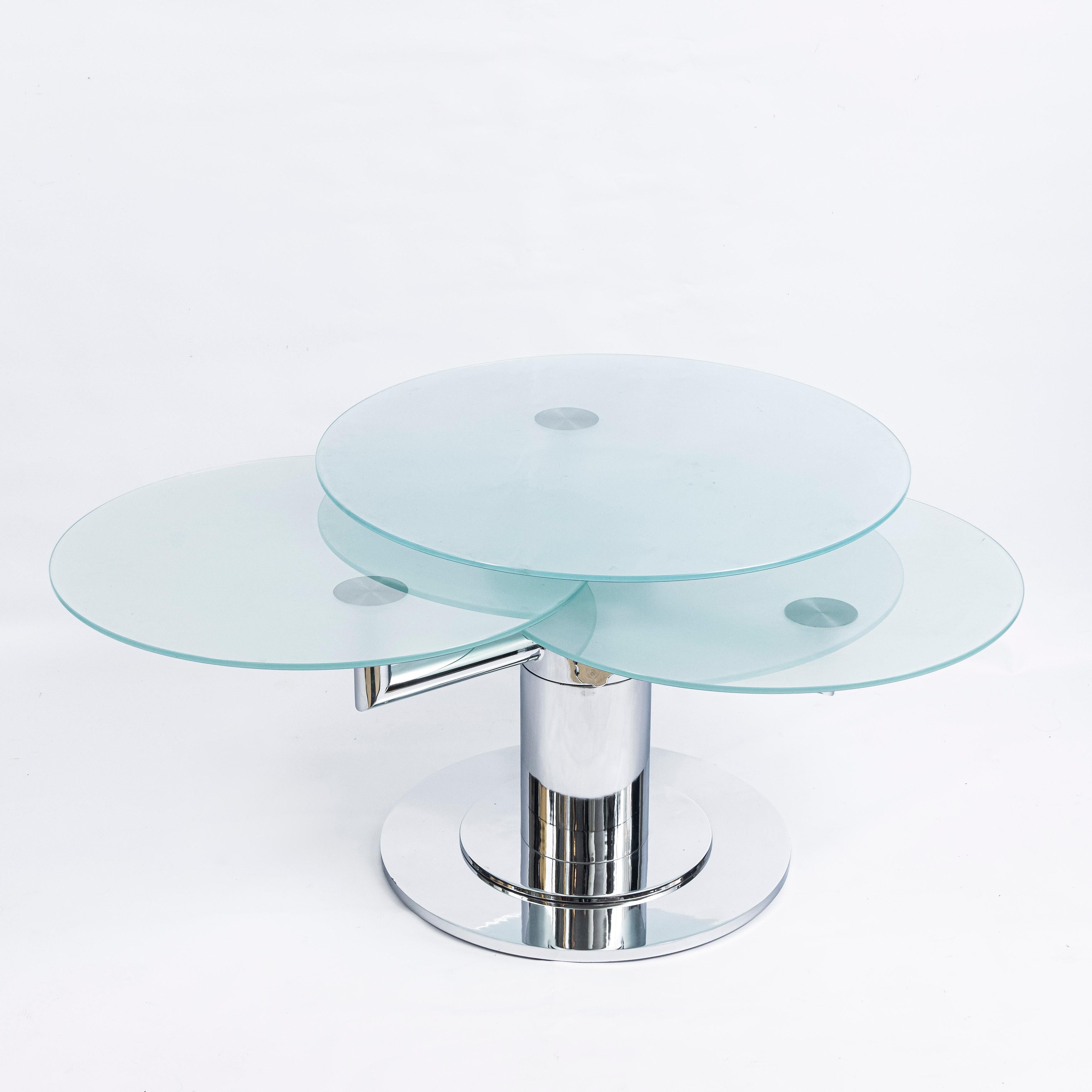 Modern Round Glass and Chrome Metal Adjustable Coffee Table, Italy, circa 1980 For Sale