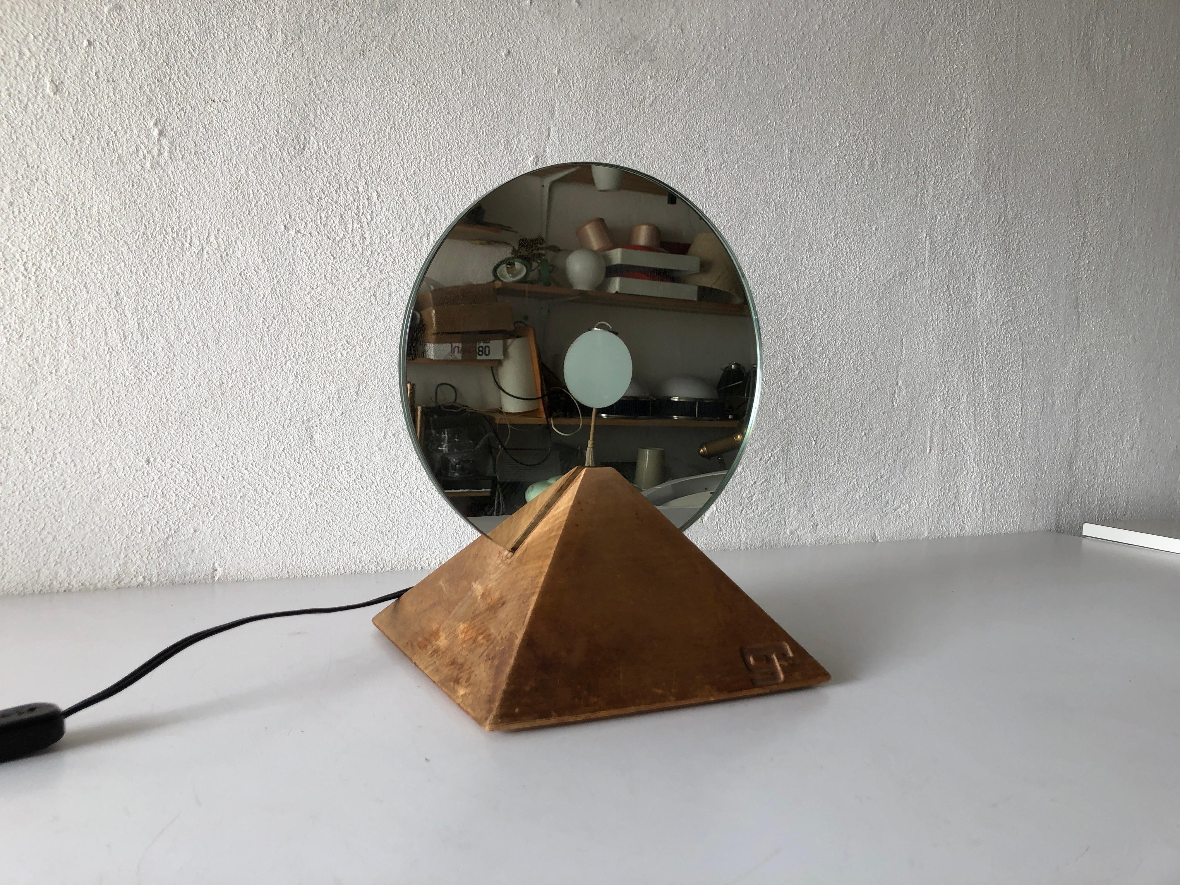 Mid-Century Modern Round Glass and Wood Base Table Lamp by Gallotti & Radice, 1970s, Italy For Sale