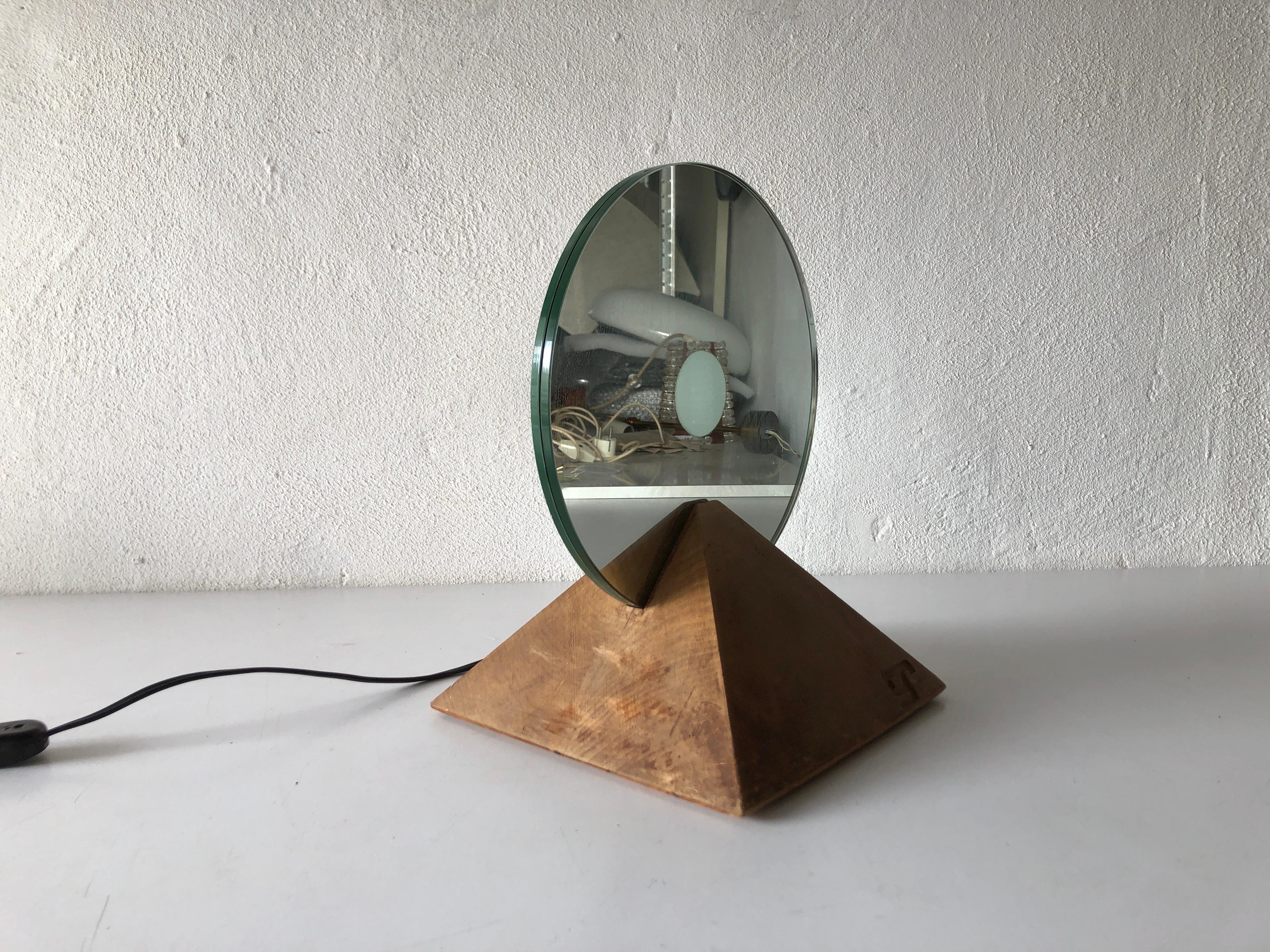 Lampe de bureau ronde en verre et base en bois par Gallotti & Radice, 1970, Italie en vente 1