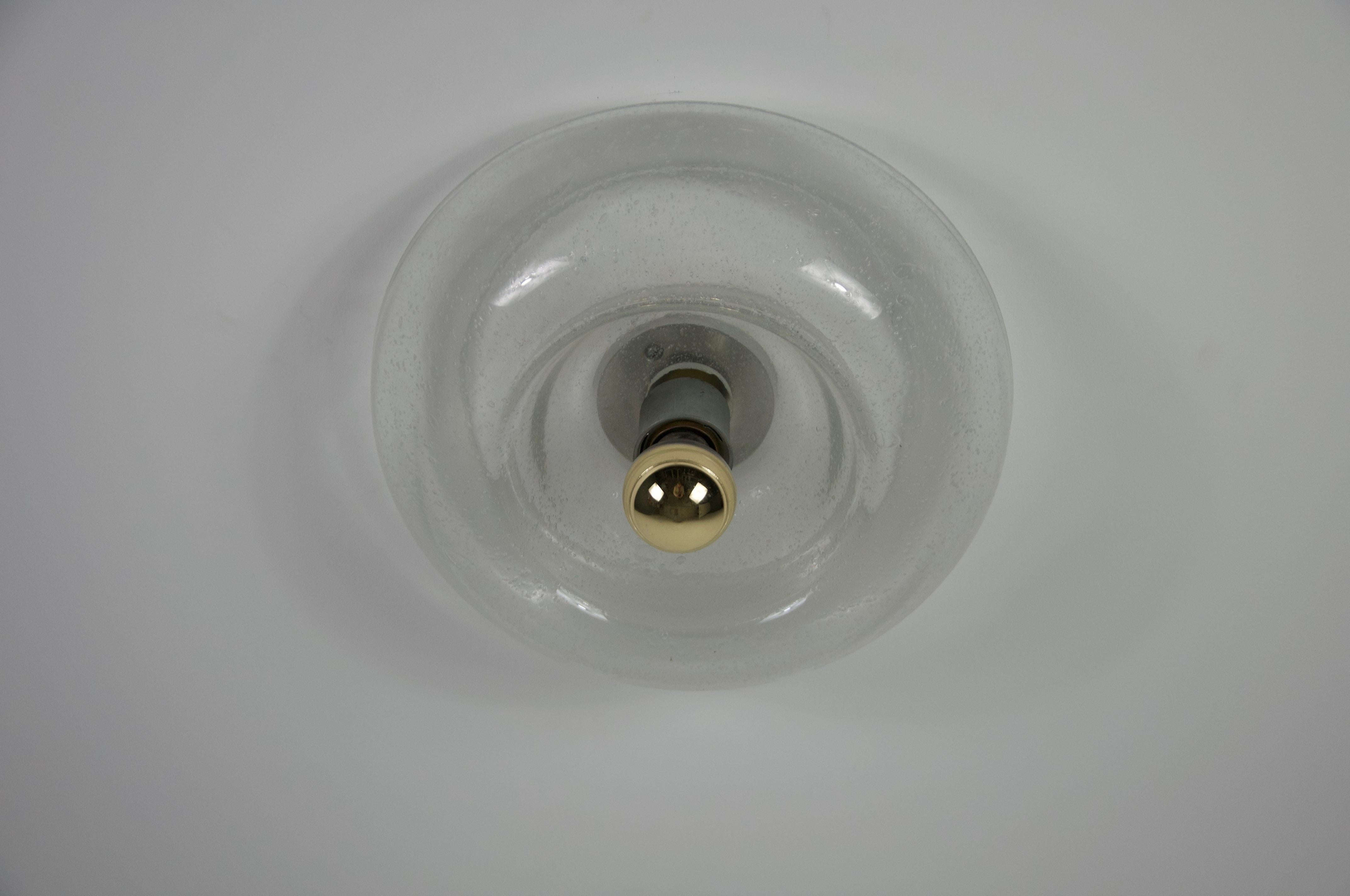 Milieu du XXe siècle Monture affleurante ronde en verre par Kalmar Franken, Autriche, années 1960 en vente