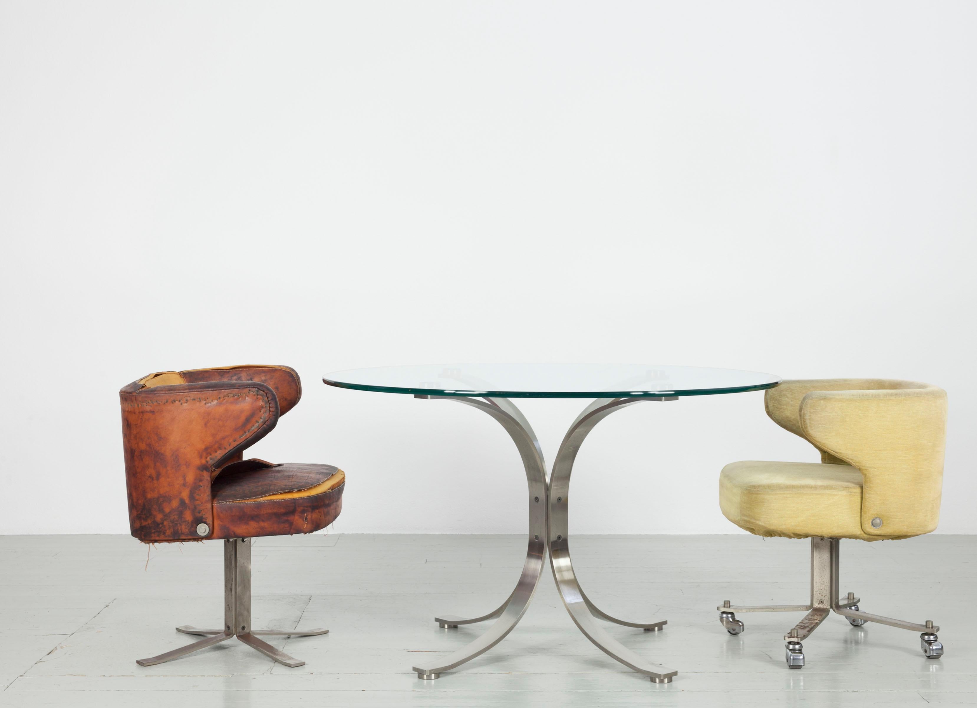 Round Glass Table in the Style of Eugenio Gerli & Osvaldo Borsani 12