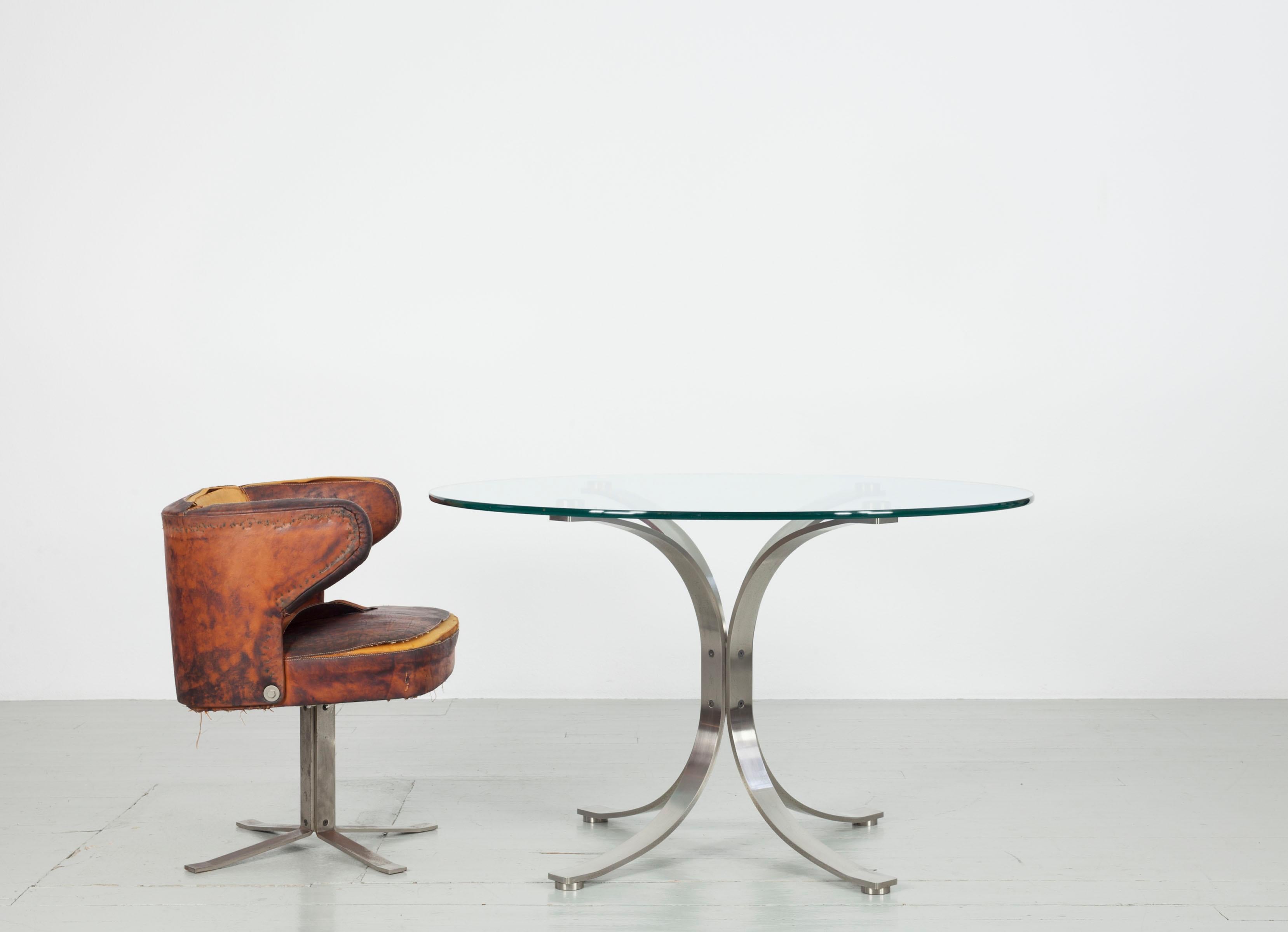 Round Glass Table in the Style of Eugenio Gerli & Osvaldo Borsani 13