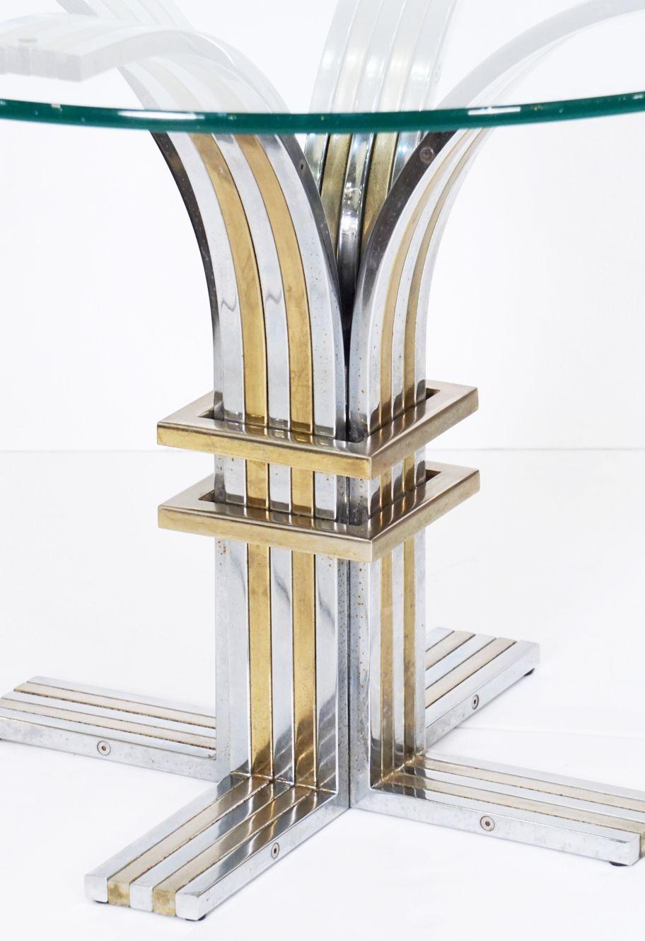 Runder Esstisch mit Glasplatte aus Chrom und Messing aus Italien, zugeschrieben. Romeo Rega im Angebot 2