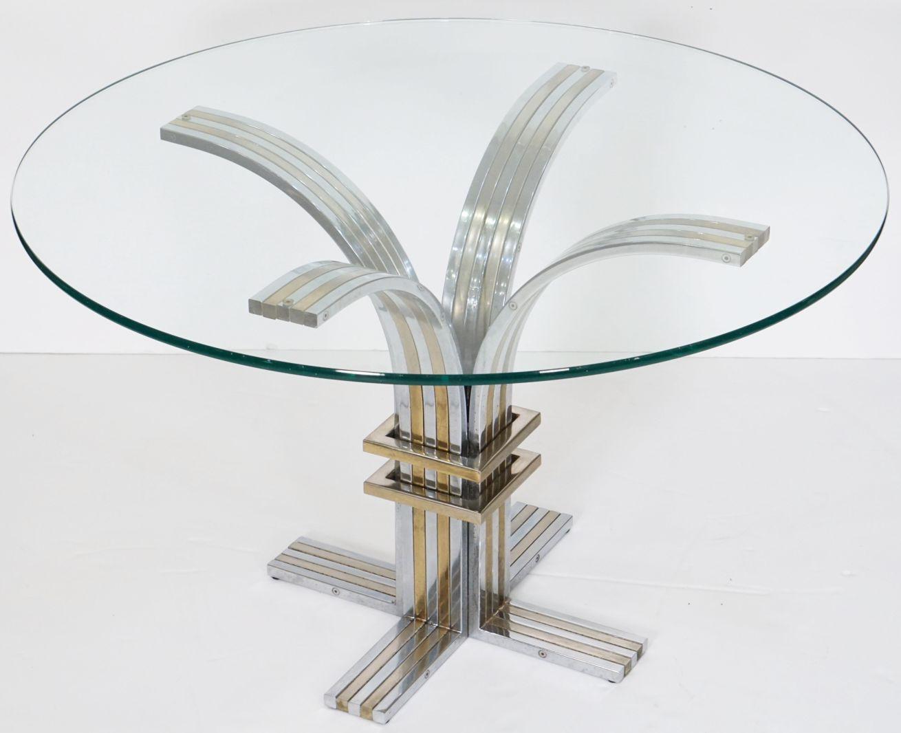 Runder Esstisch mit Glasplatte aus Chrom und Messing aus Italien, zugeschrieben. Romeo Rega im Angebot 3