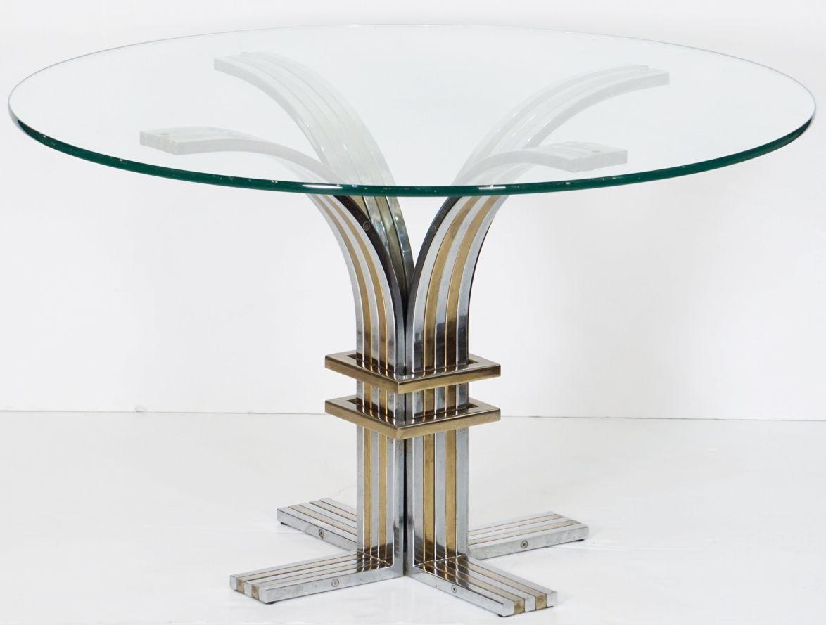 Runder Esstisch mit Glasplatte aus Chrom und Messing aus Italien, zugeschrieben. Romeo Rega (20. Jahrhundert) im Angebot