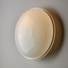 Round Glass Wall Lamp with Seam